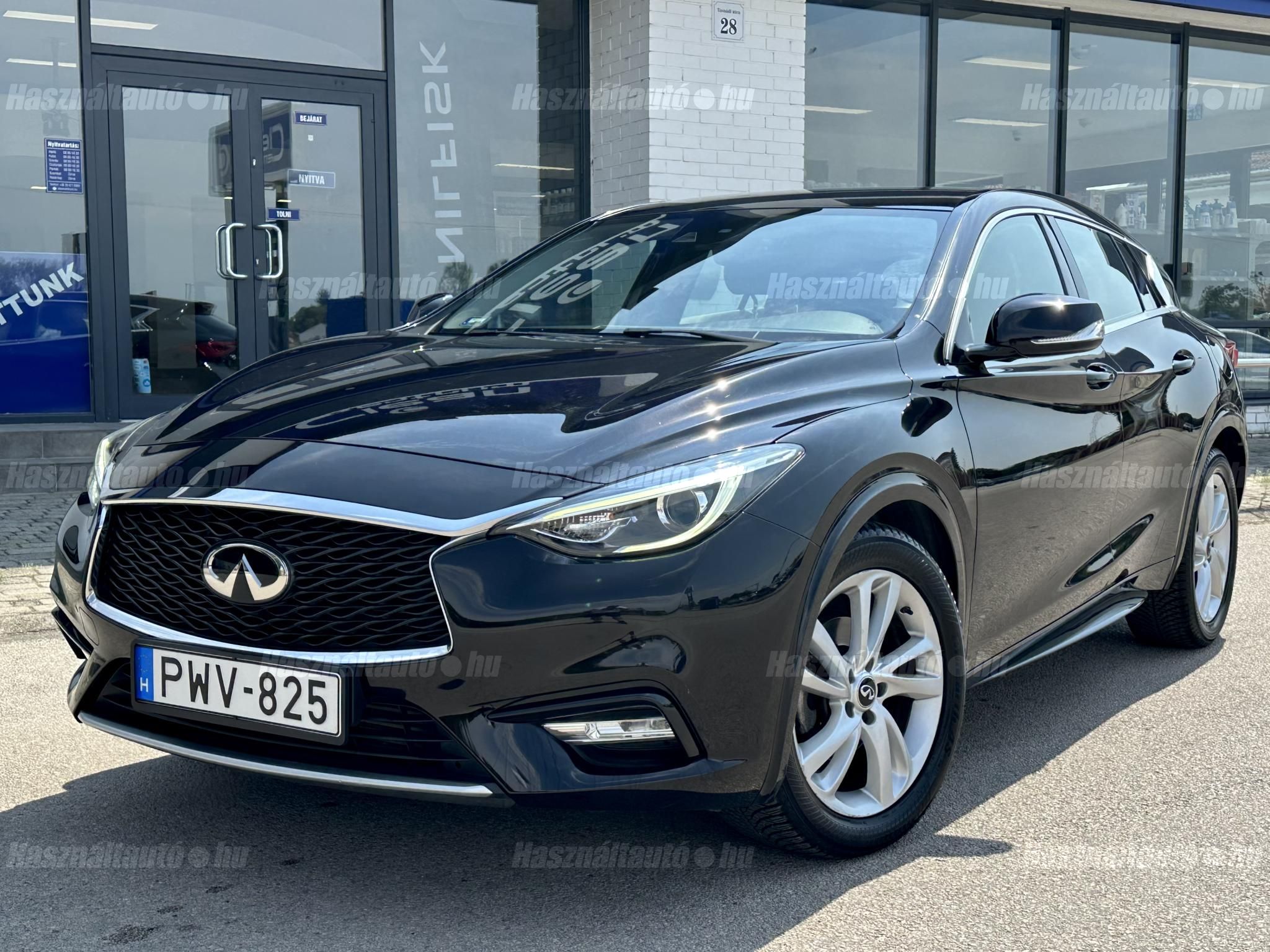 INFINITI Q30 2017/3 - 1