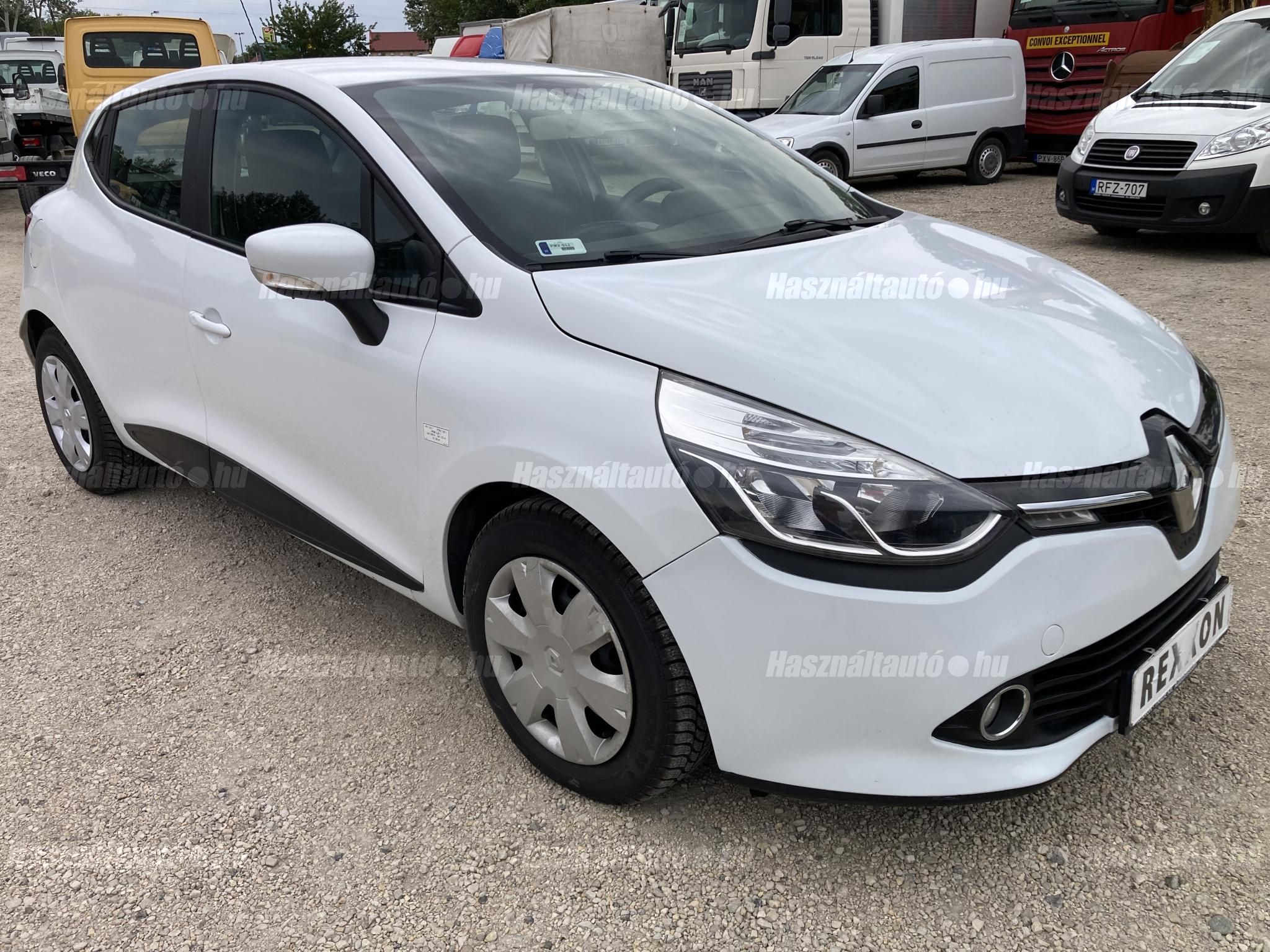 RENAULT CLIO 2013/5 - 1