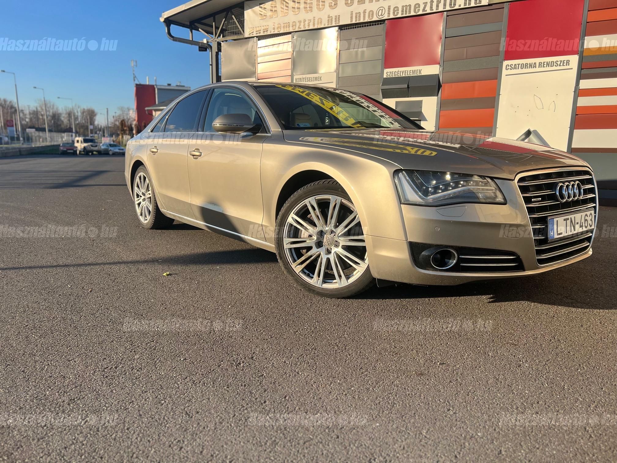 AUDI A8 2010/9 - 1
