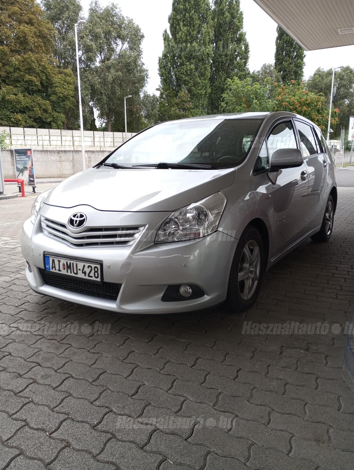 TOYOTA VERSO 2013/3 - 1