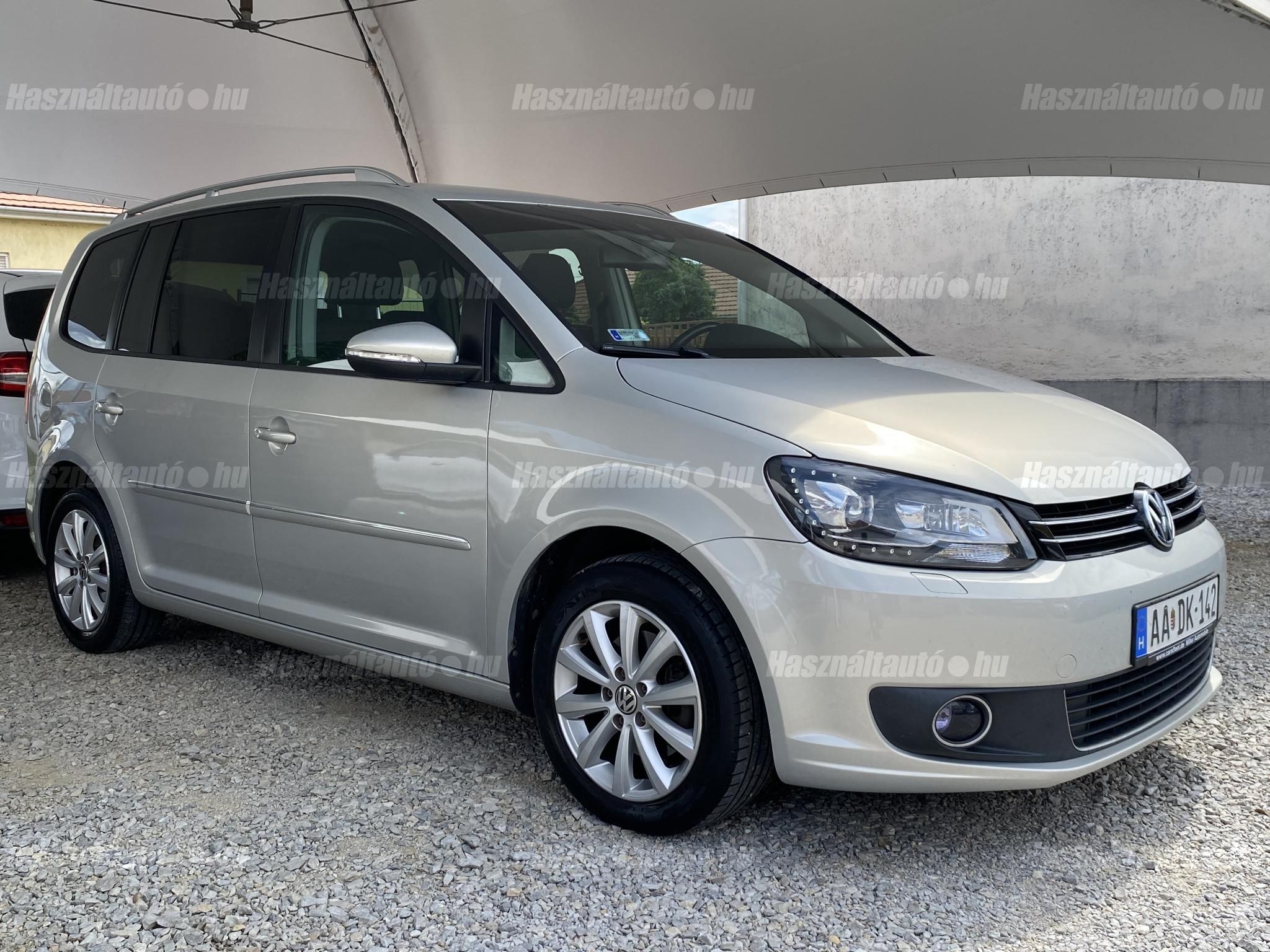 VOLKSWAGEN TOURAN 2011/3 - 1