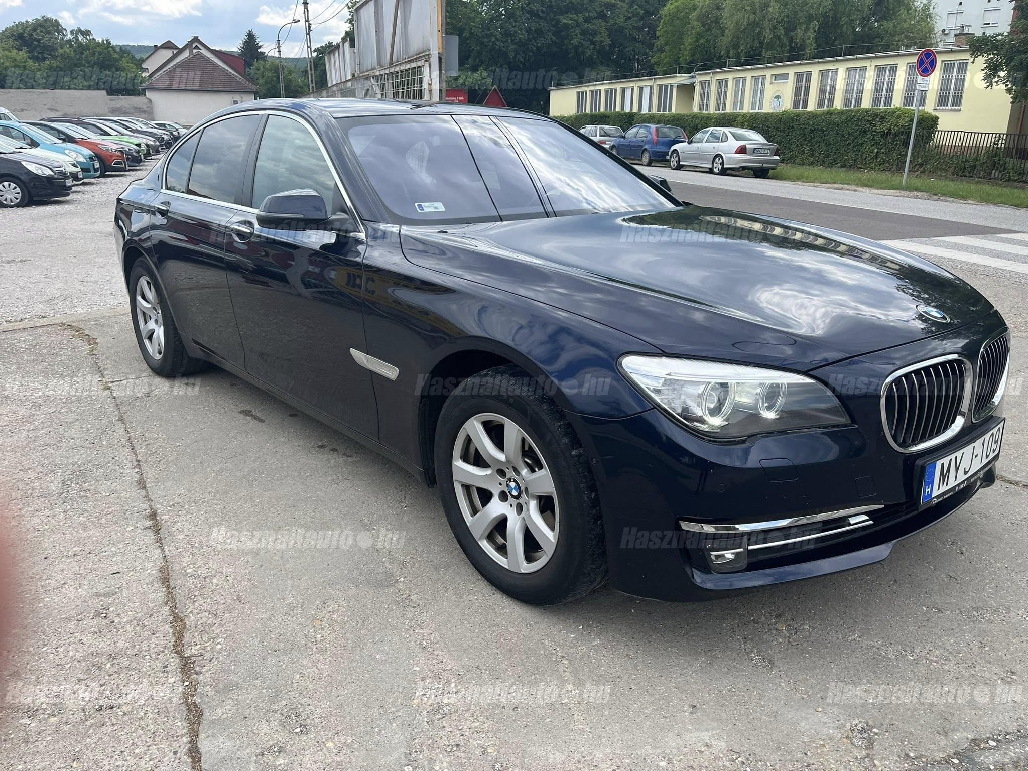 BMW 730 2013/10 - 1