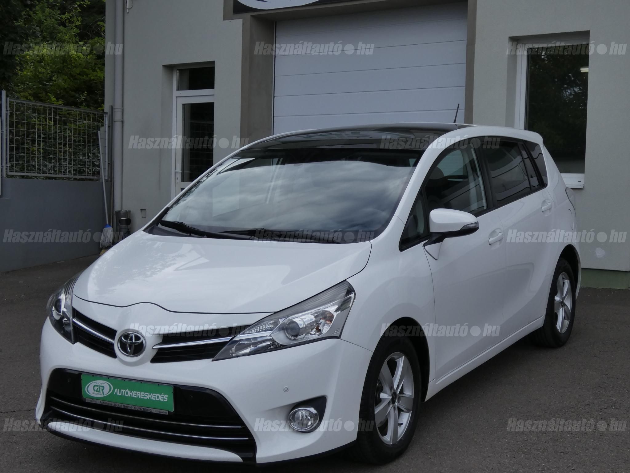 TOYOTA VERSO 2015/2 - 1