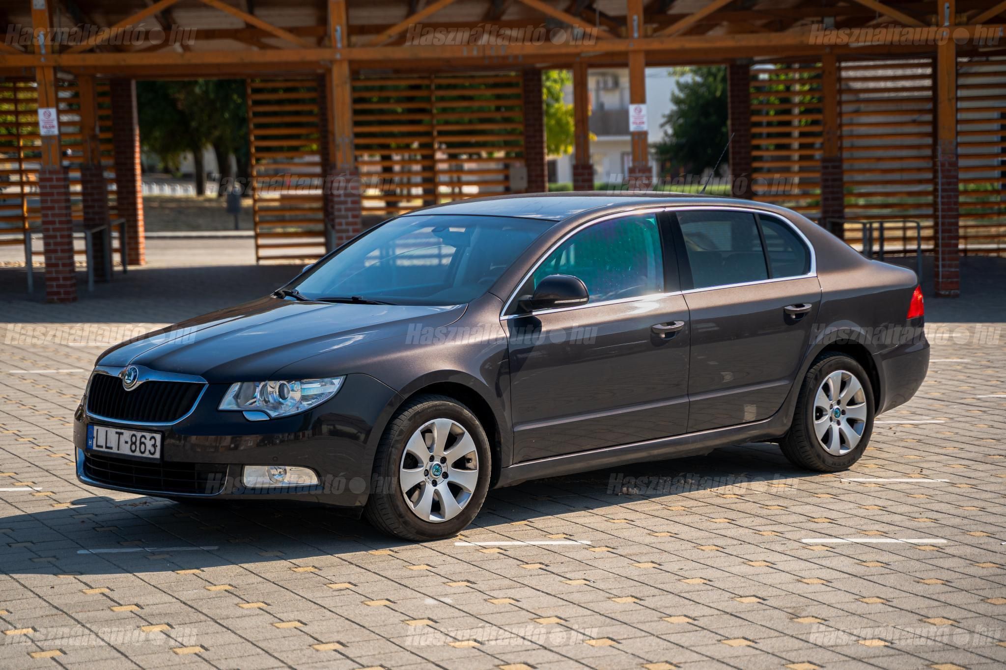 SKODA SUPERB 2009/8 - 1