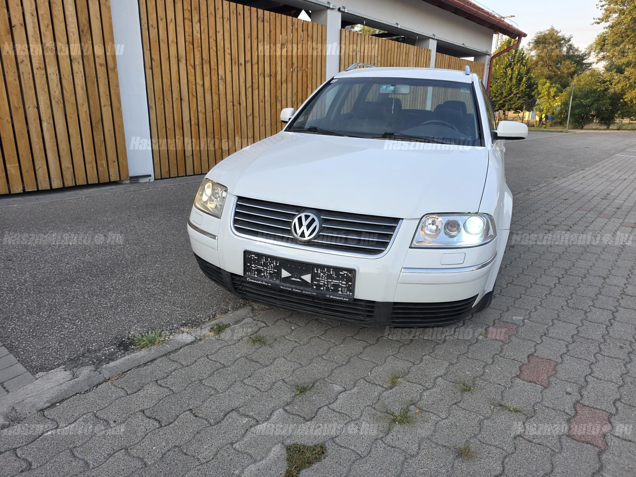 VOLKSWAGEN PASSAT 2002/4 - 1