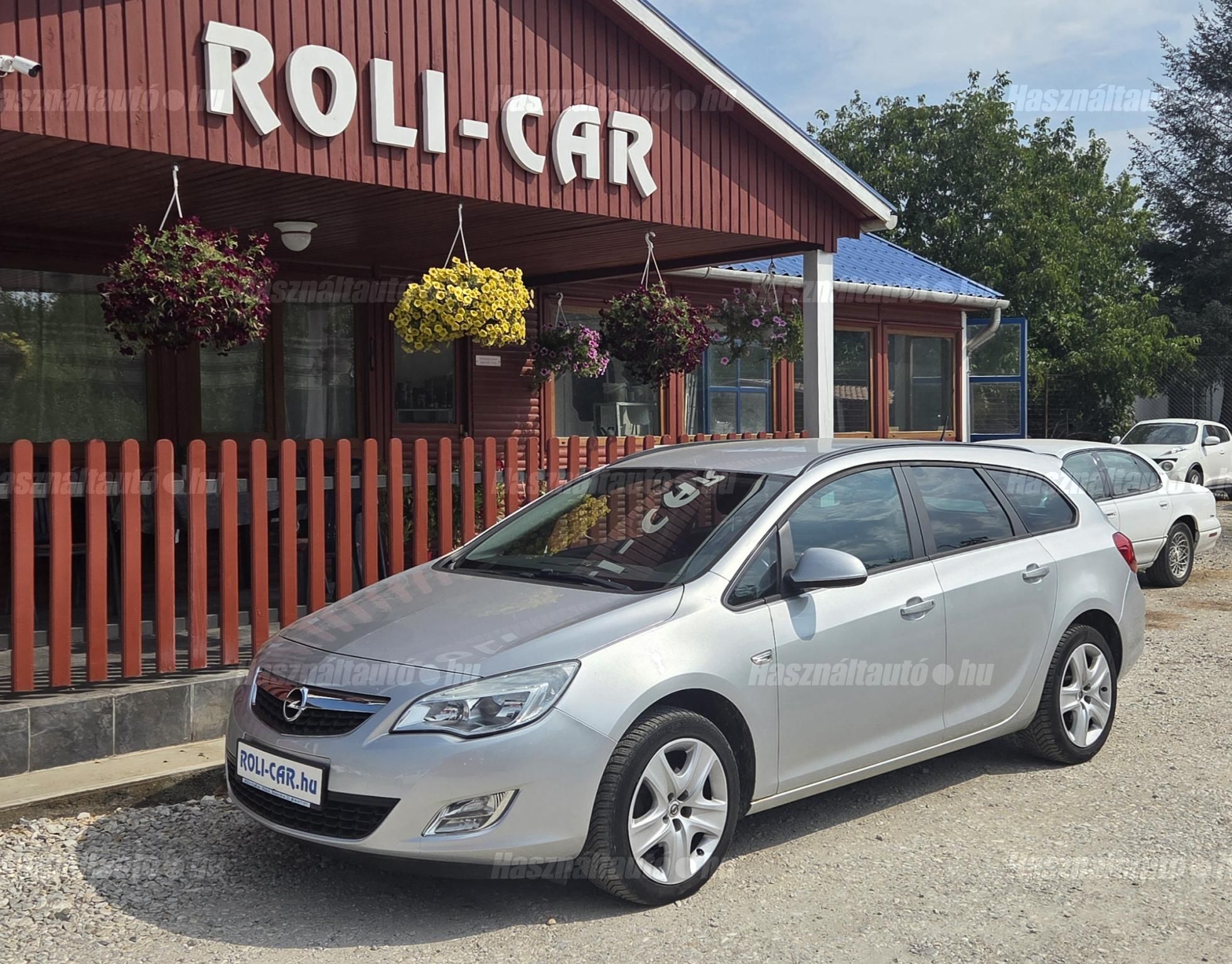 OPEL ASTRA J 2011/8 - 1