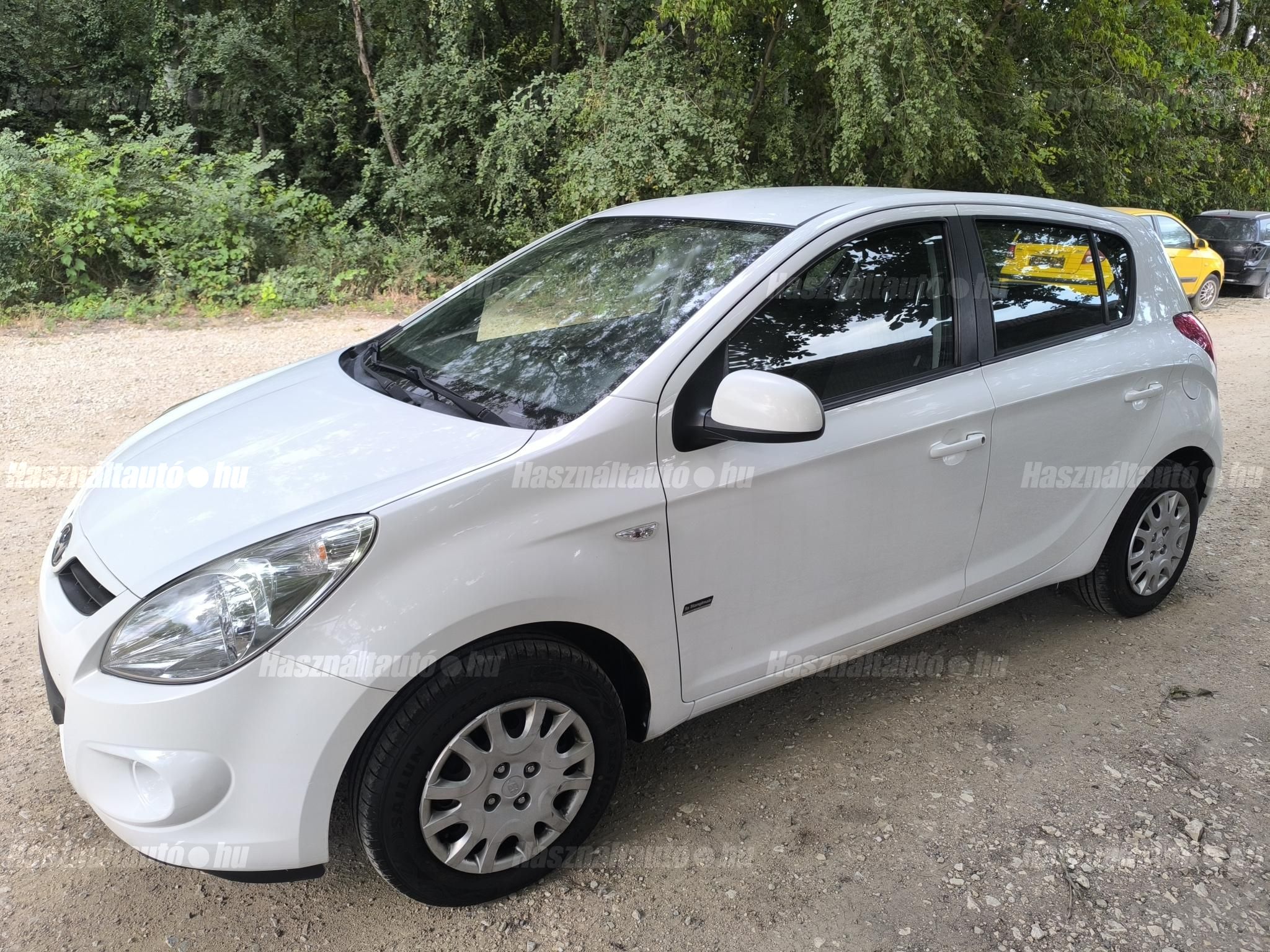 HYUNDAI I20 2011 - 1