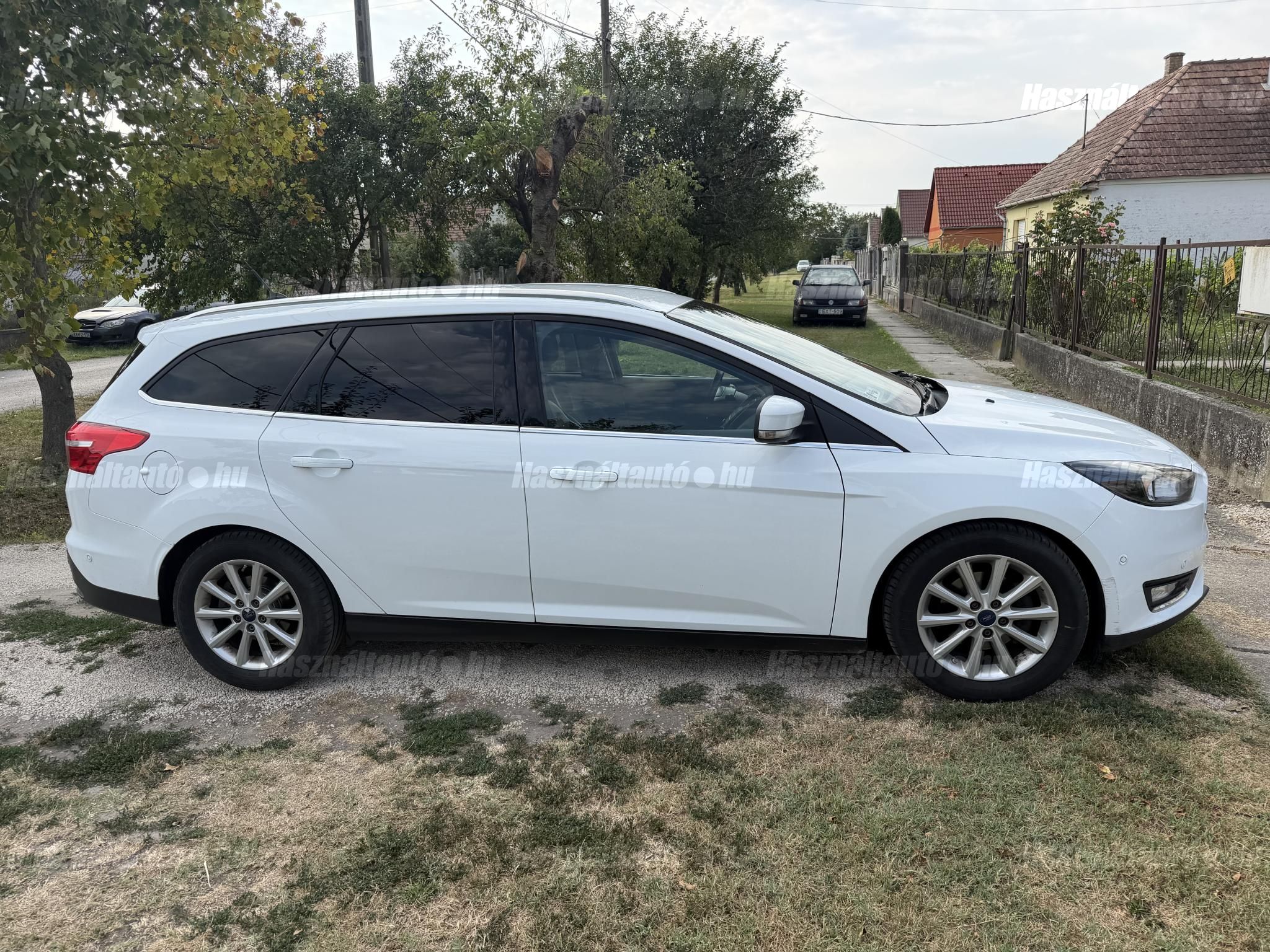 FORD FOCUS 2015/9 - 1