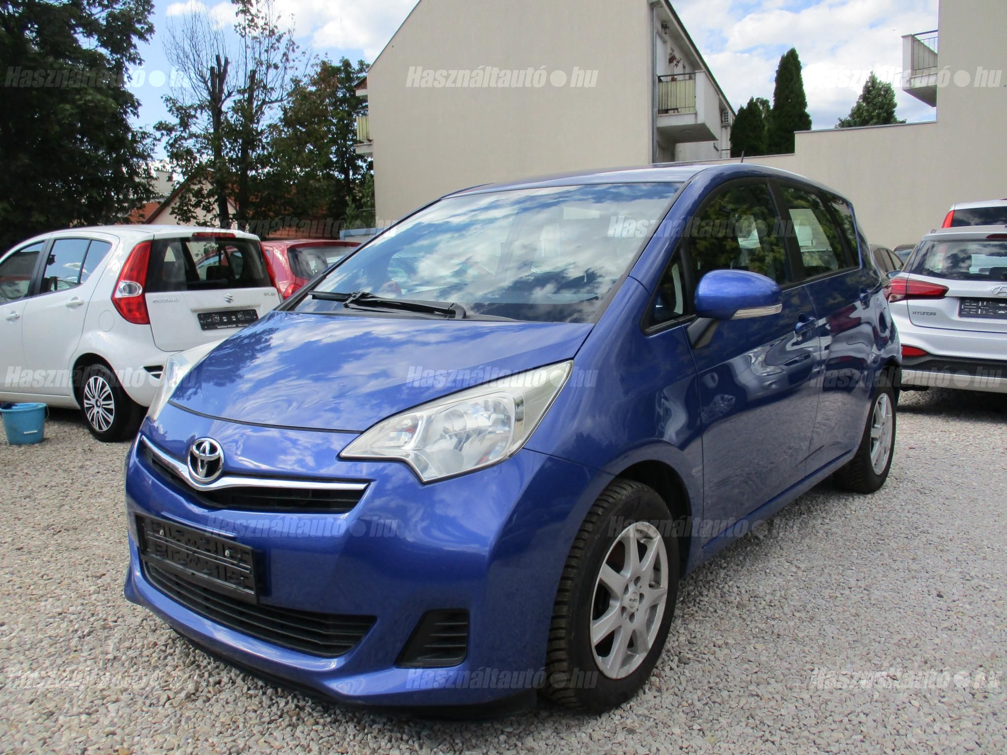 TOYOTA VERSO-S 2011/8 - 1