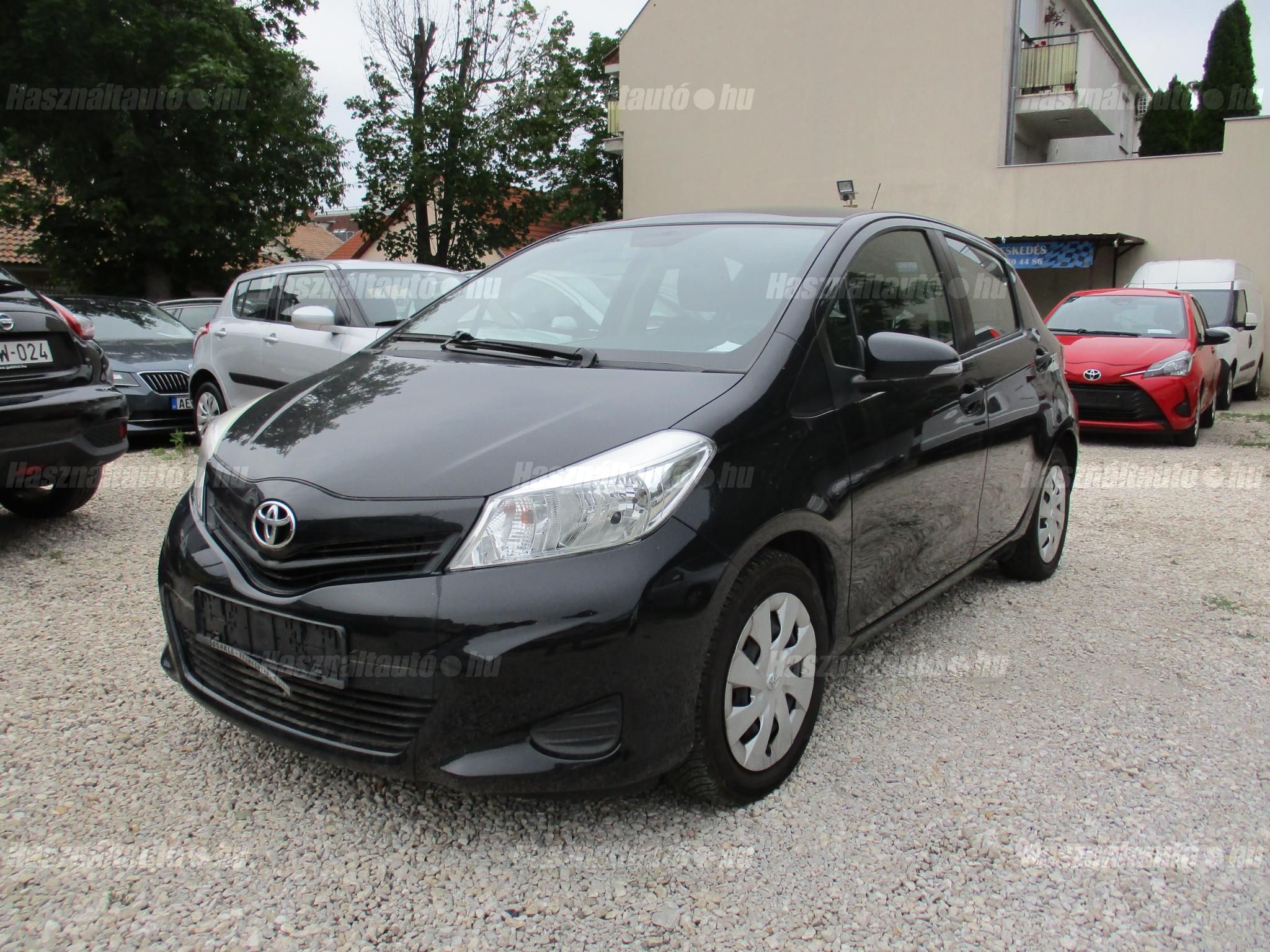 TOYOTA YARIS 2012/6 - 1