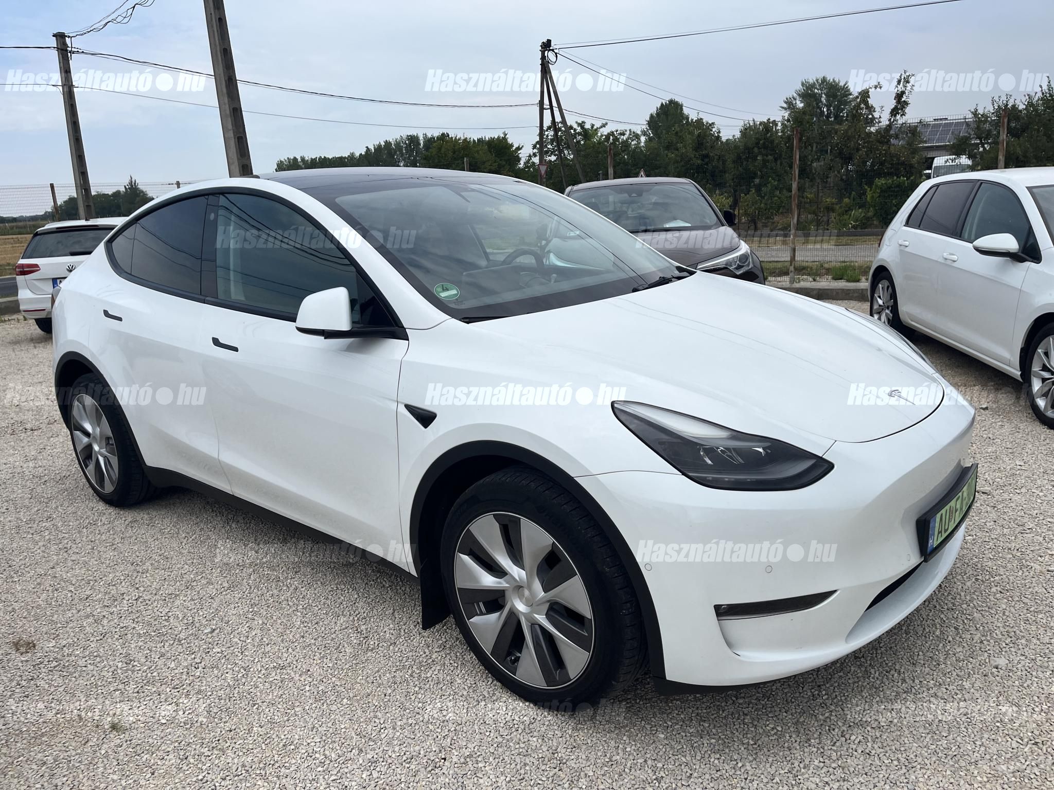 TESLA MODEL Y 2022/3 - 1