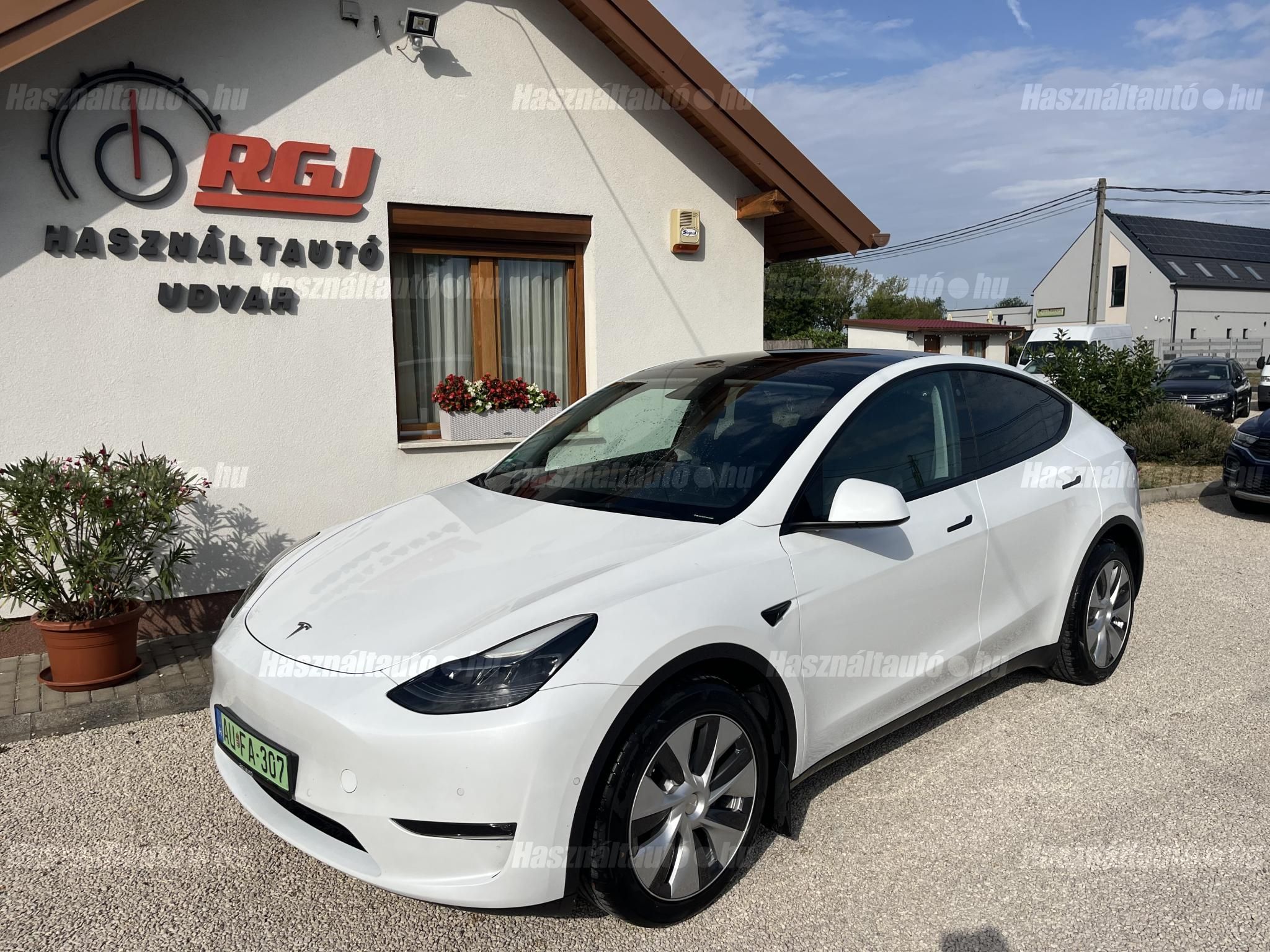 TESLA MODEL Y 2022/3 - 1