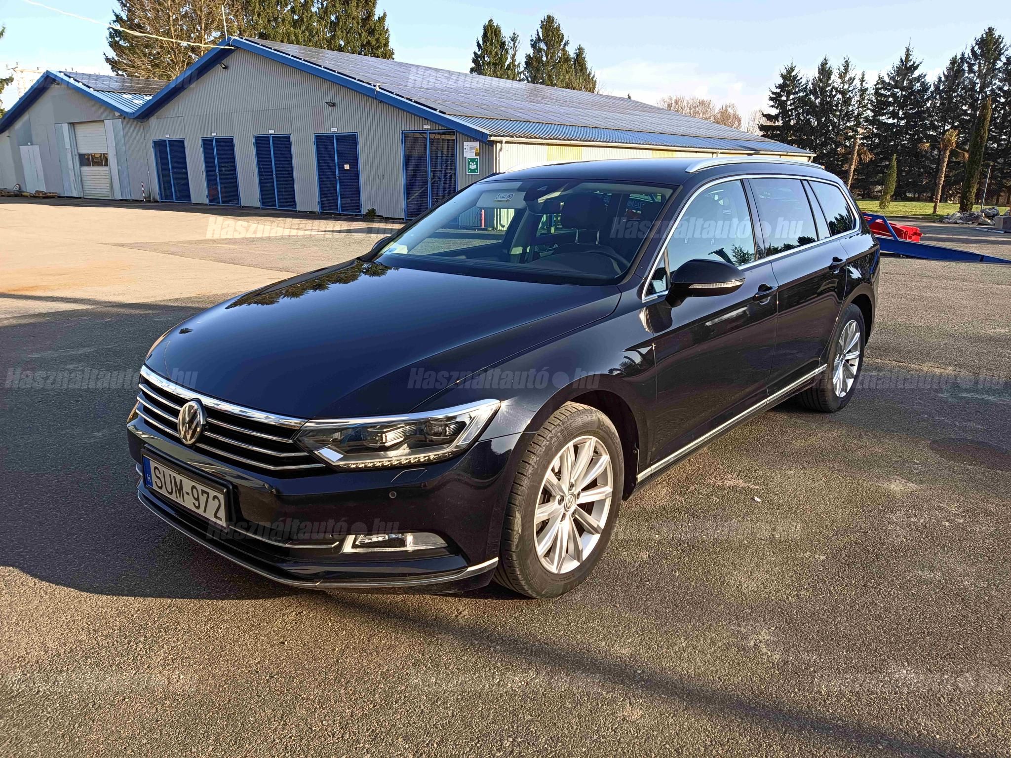 VOLKSWAGEN PASSAT 2018/8 - 1