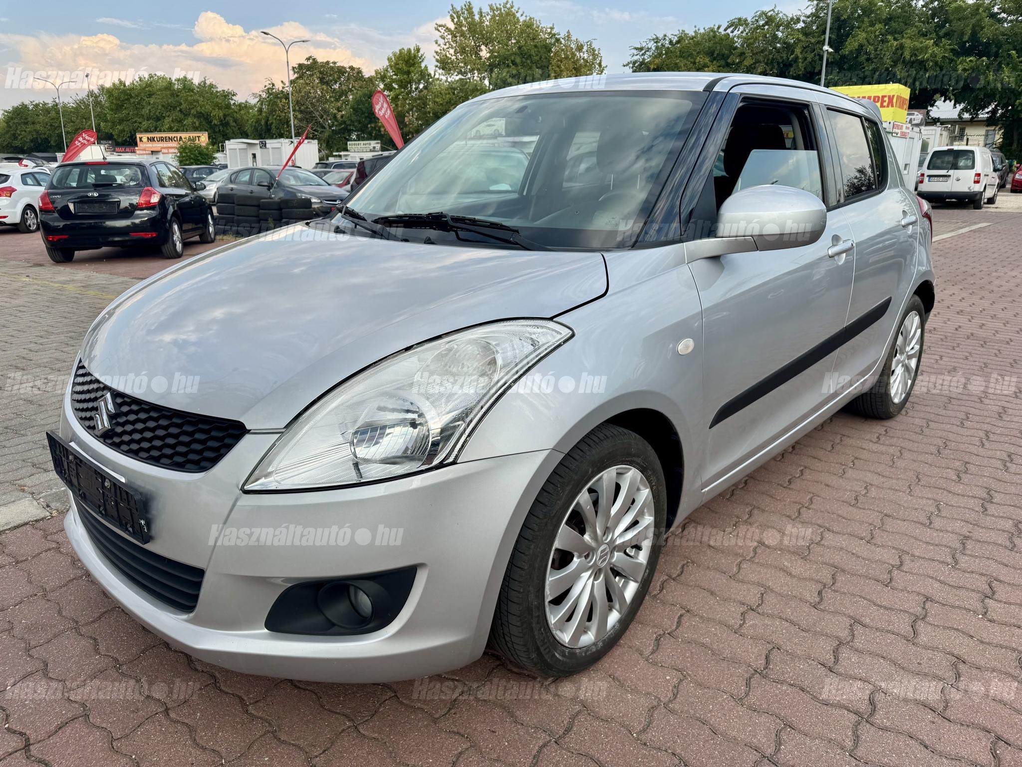 SUZUKI SWIFT 2011/11 - 1