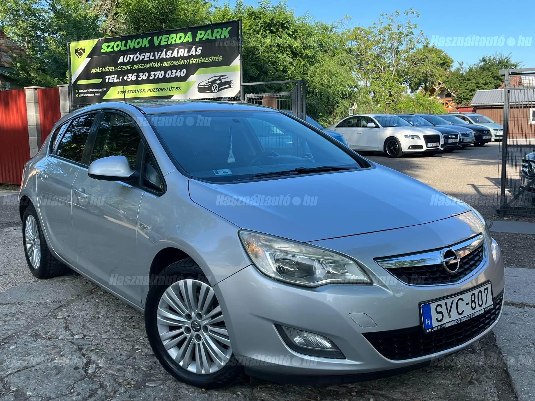 OPEL ASTRA J 2010/9 - 1