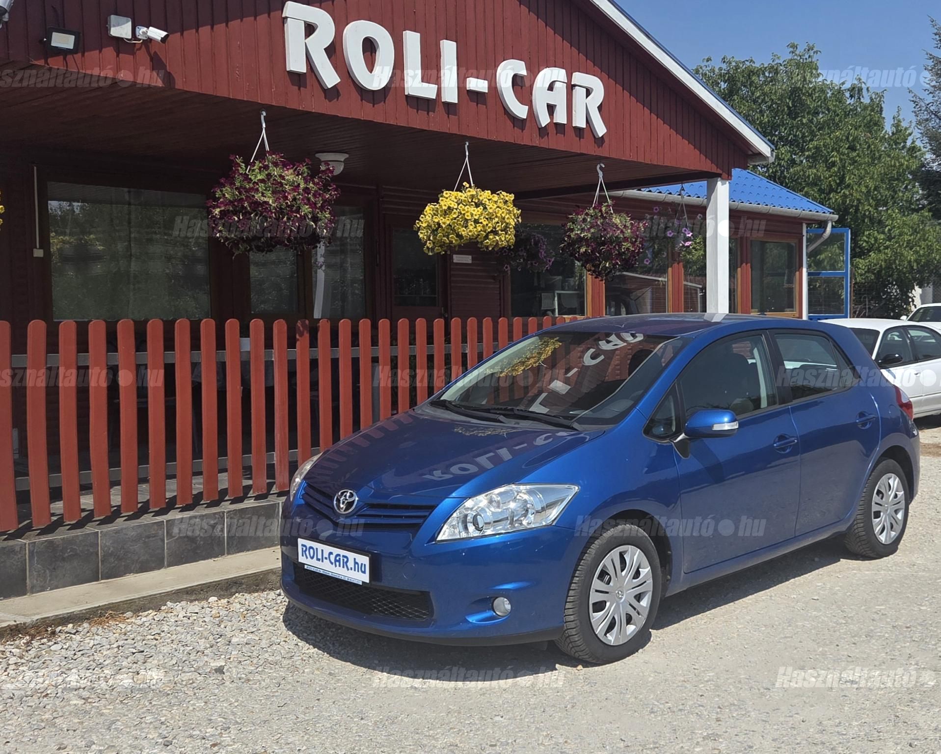 TOYOTA AURIS 2010/11 - 1