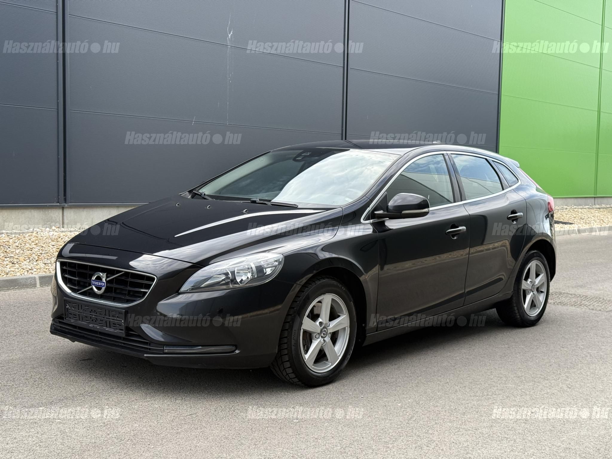 VOLVO V40 2014/12 - 1