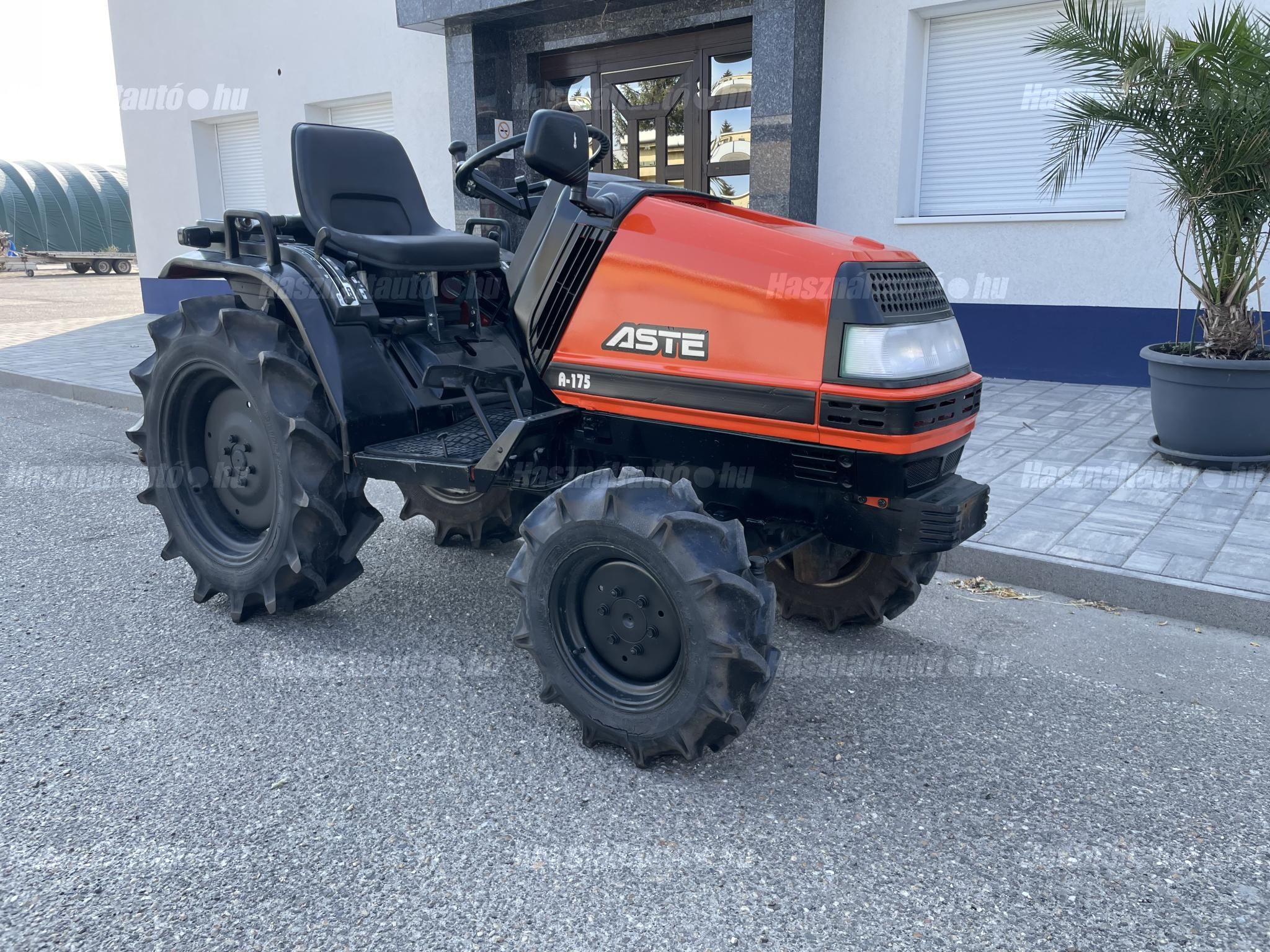 KUBOTA 2002/6 - 1