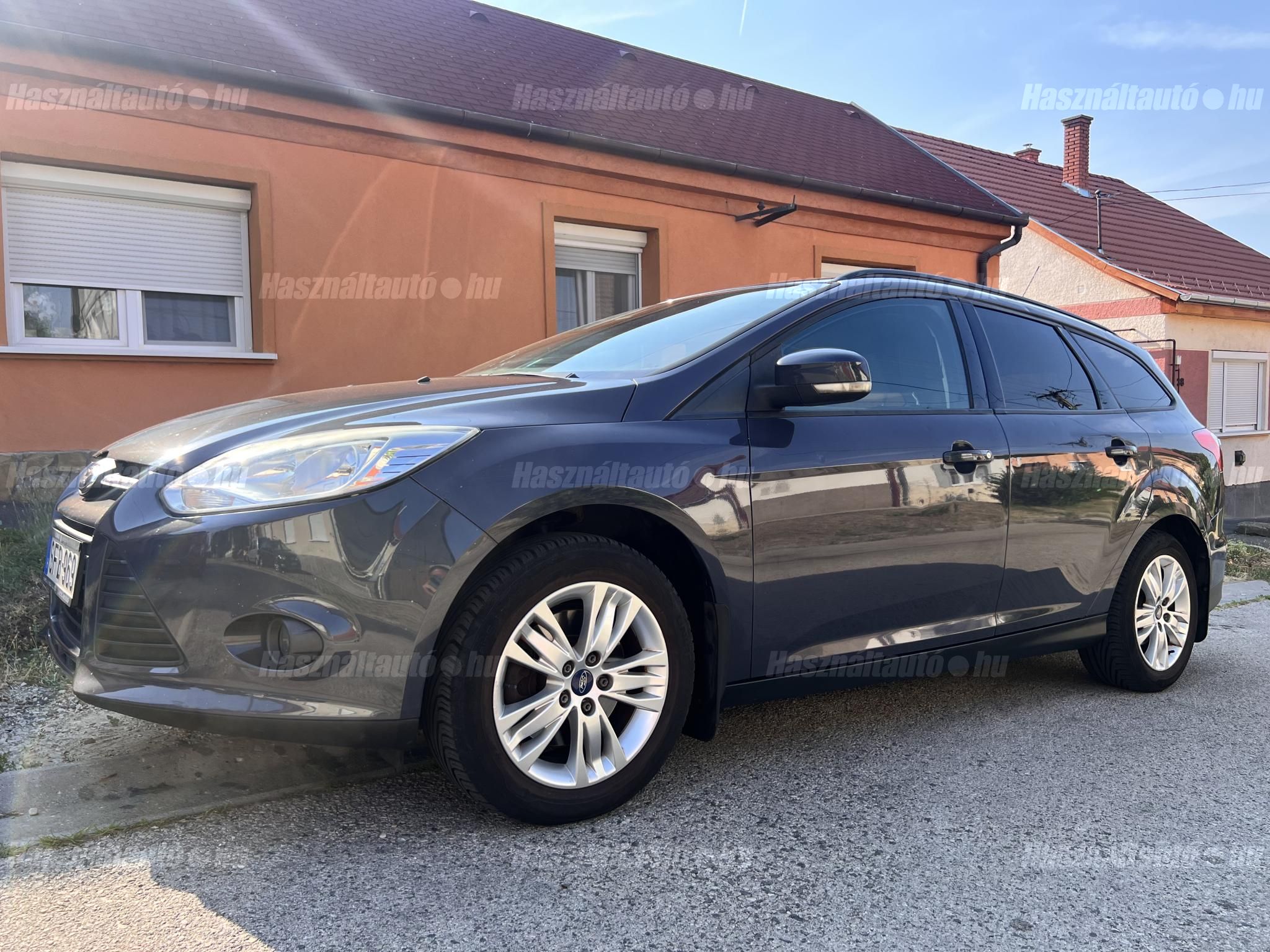 FORD FOCUS 2011/12 - 1
