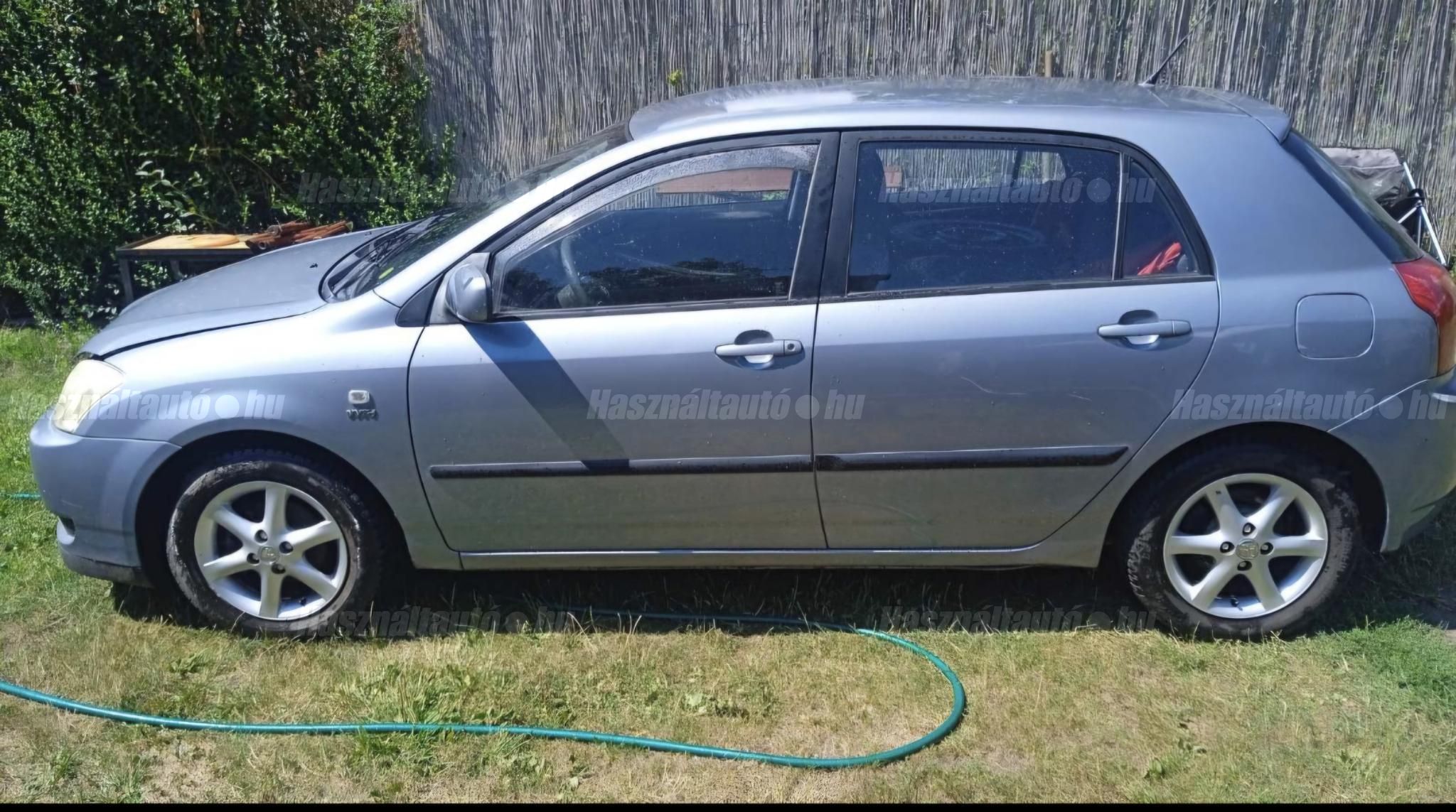 TOYOTA COROLLA 2004 - 1