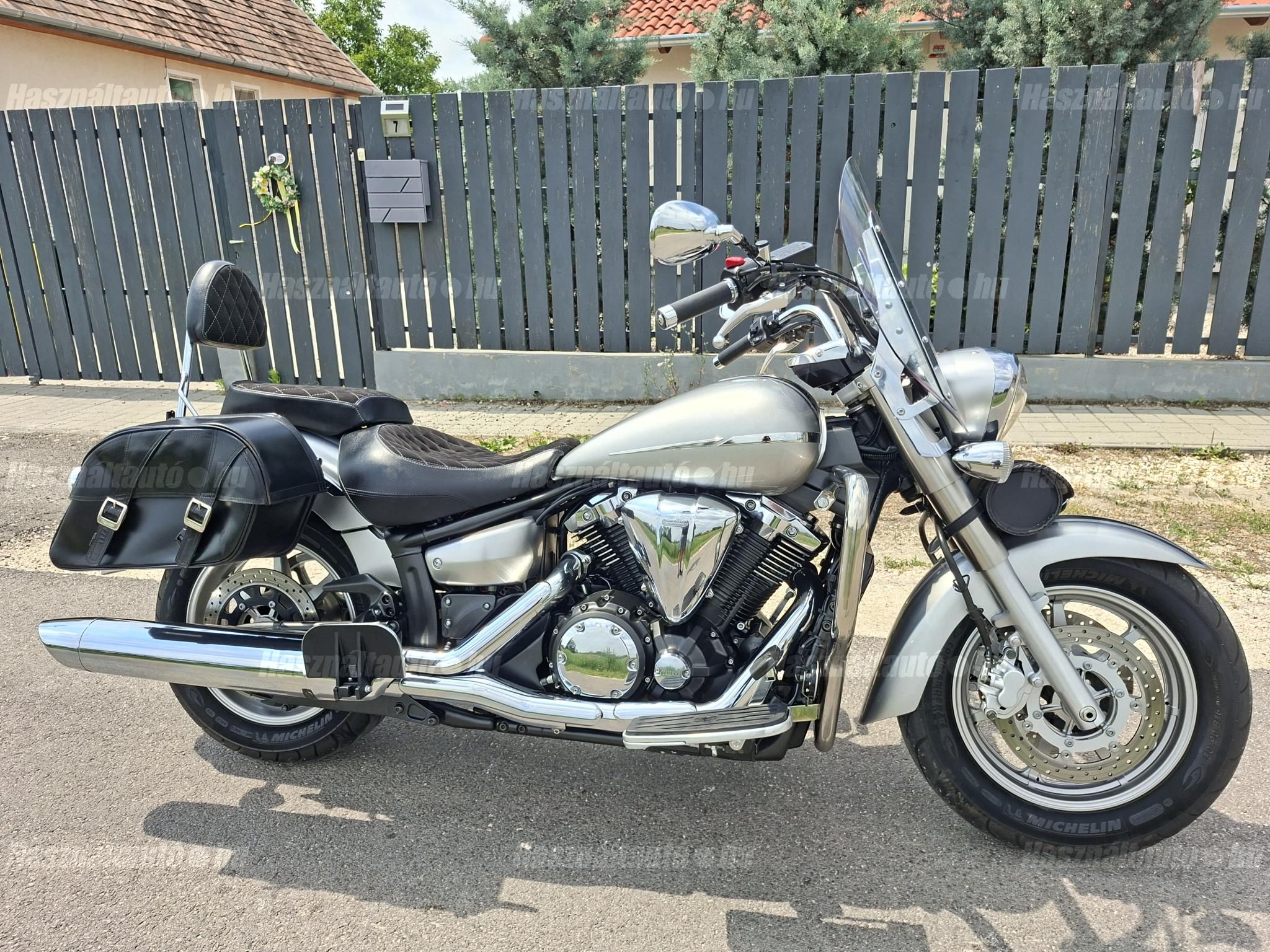 YAMAHA XVS 1300 A MIDNIGHT STAR 2007/4 - 1