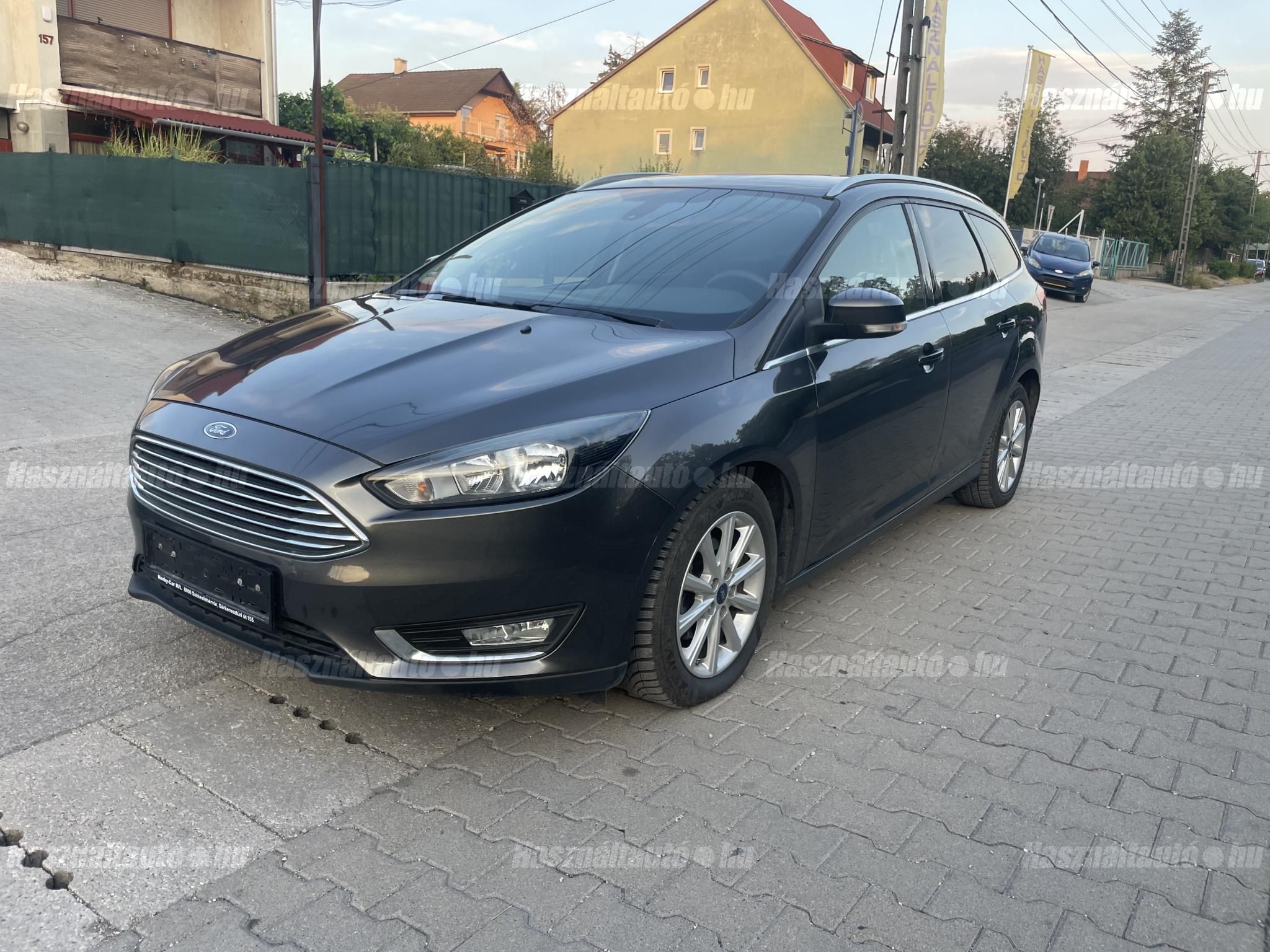 FORD FOCUS 2015/6 - 1