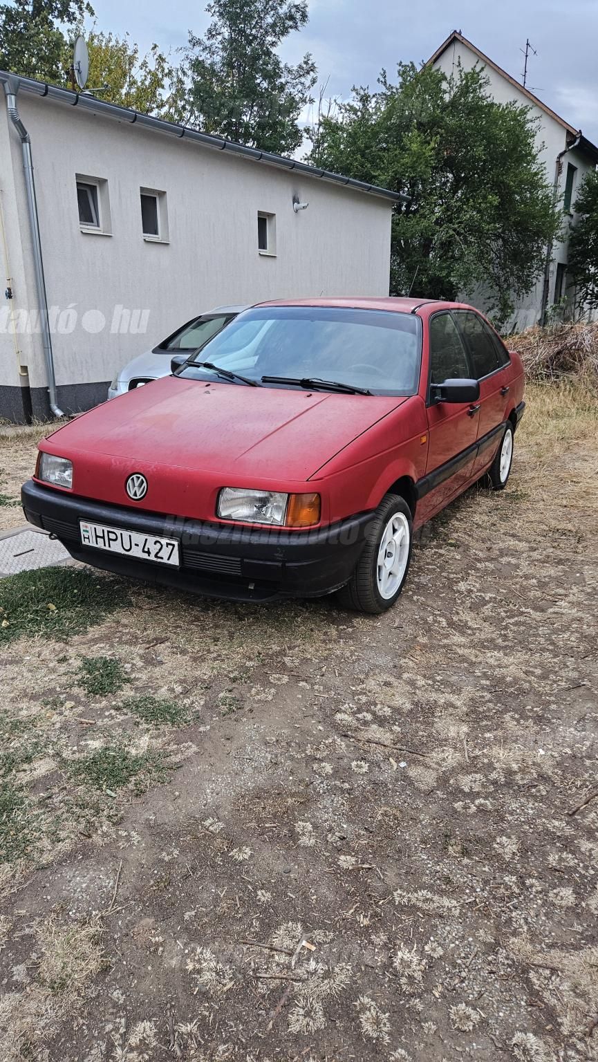 VOLKSWAGEN PASSAT III 1992/12 - 1