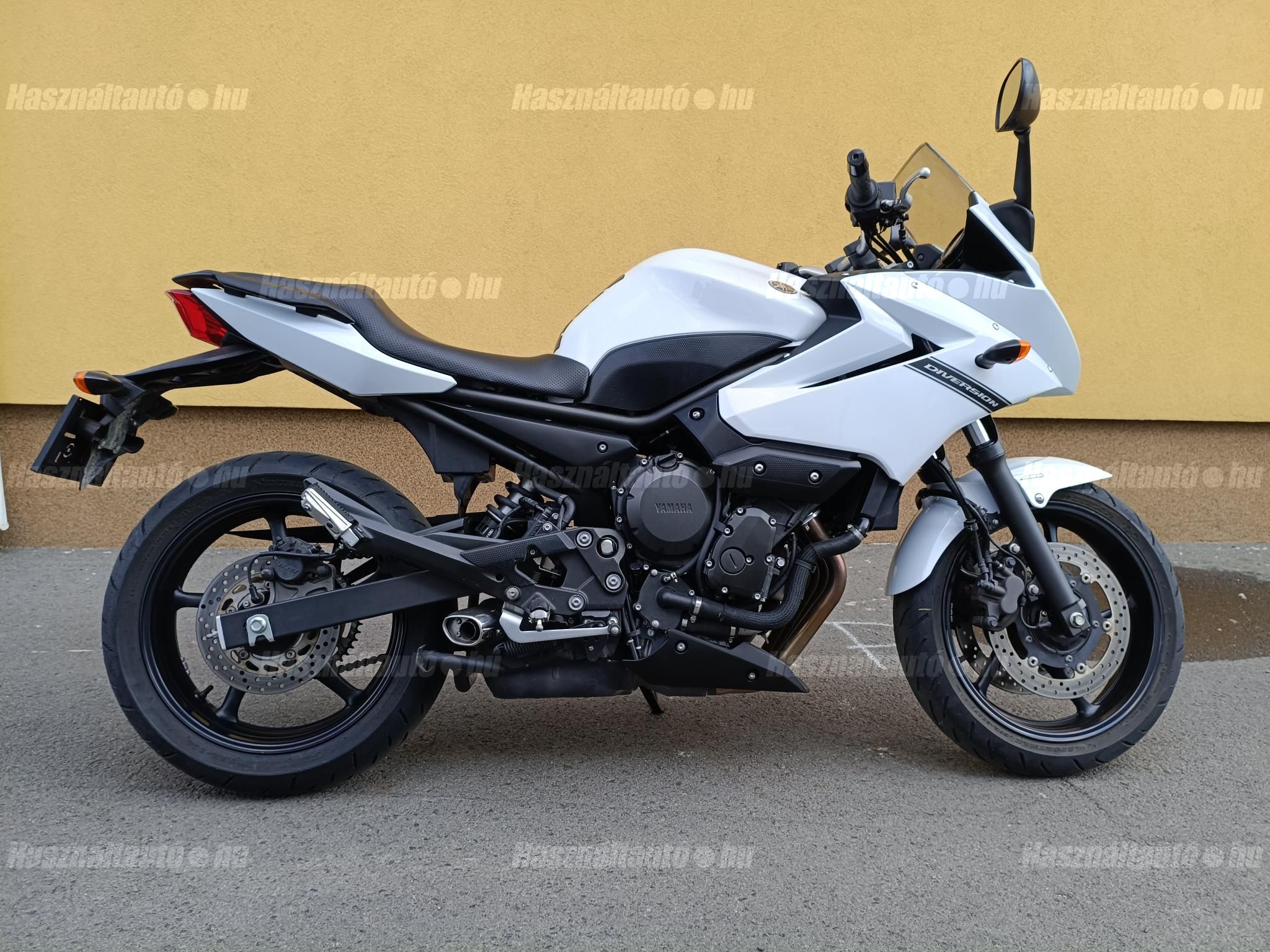 YAMAHA XJ 6 SA 2012/5 - 1