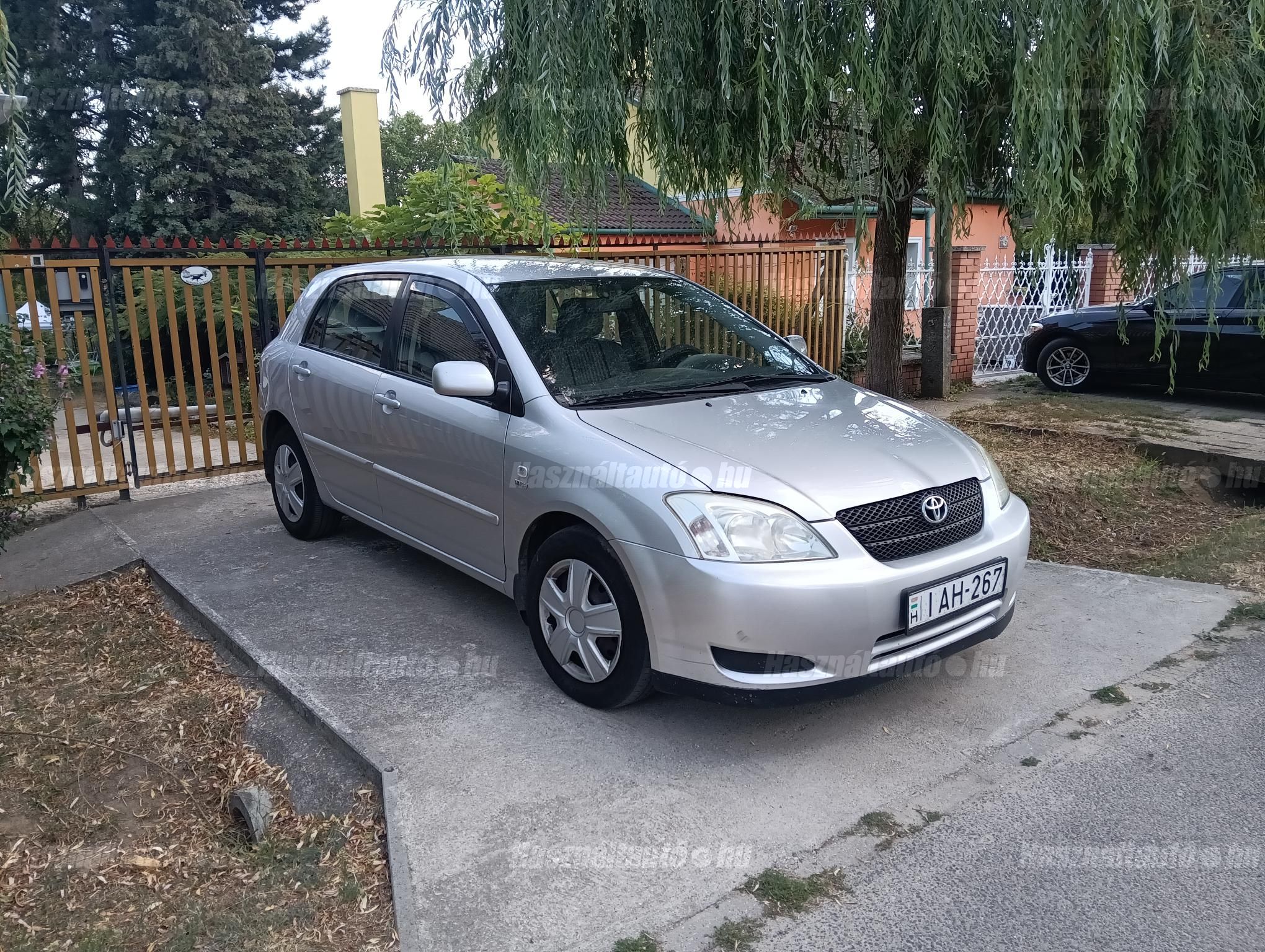 TOYOTA COROLLA 2002/3 - 1