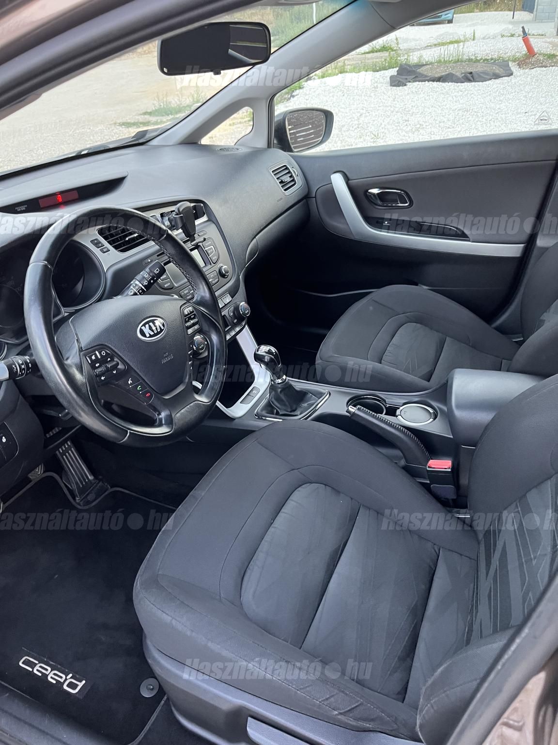 KIA CEE'D 2013/12 - 1