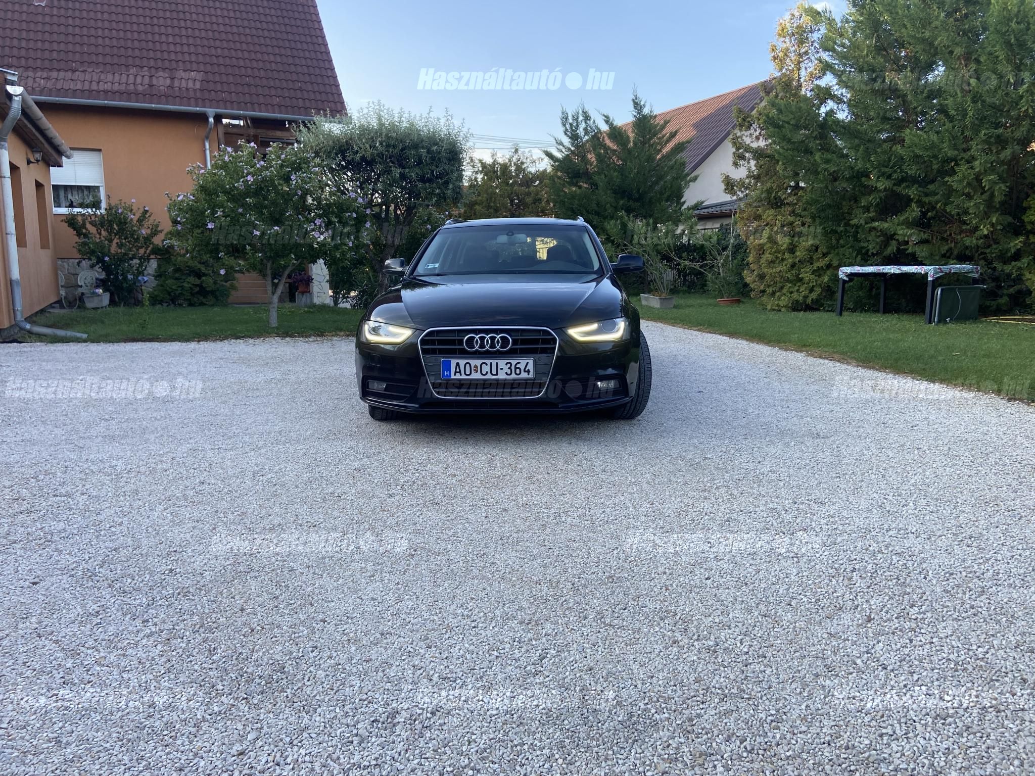 AUDI A4 2013/6 - 1