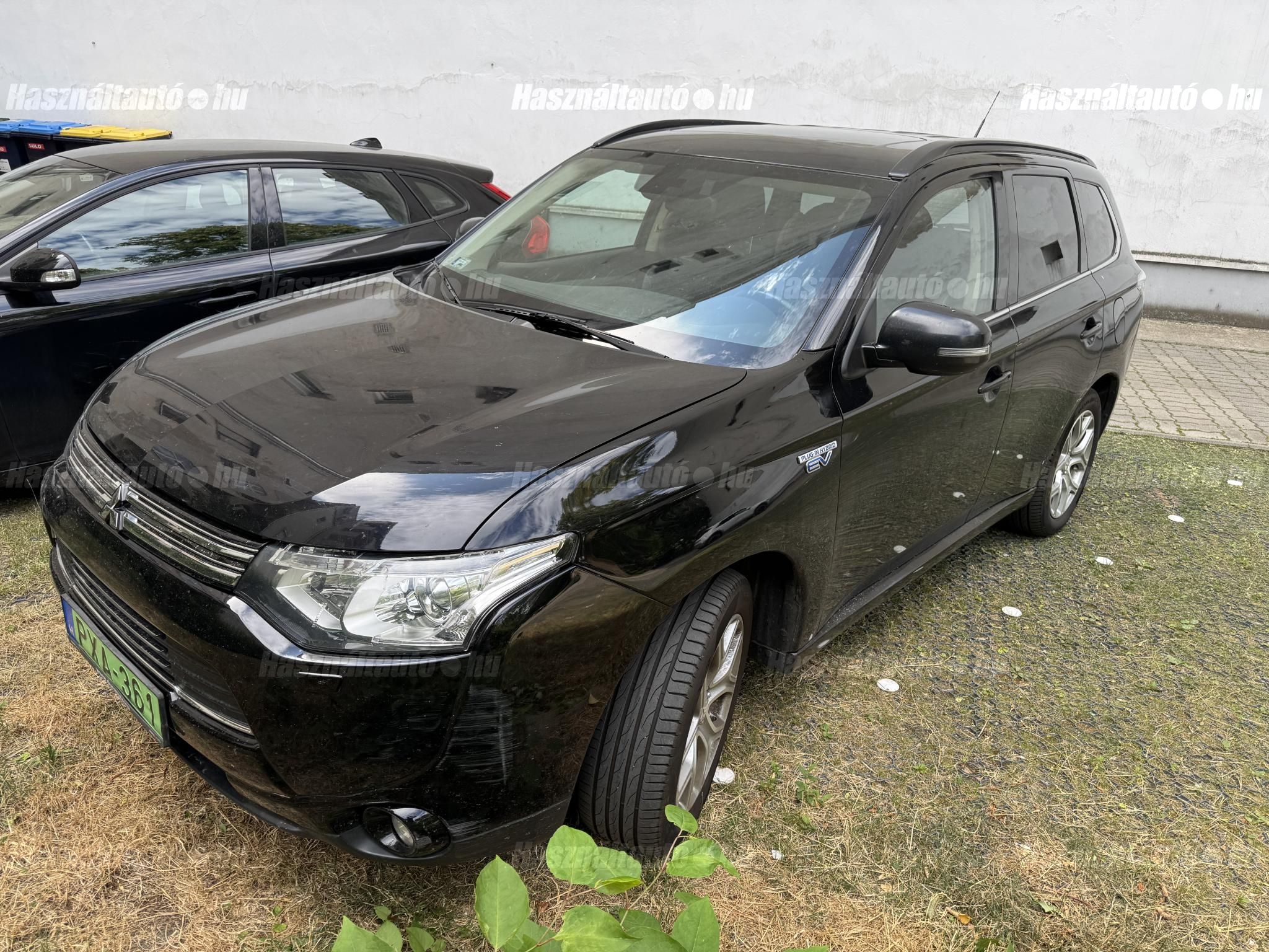 MITSUBISHI OUTLANDER 2013/12 - 1
