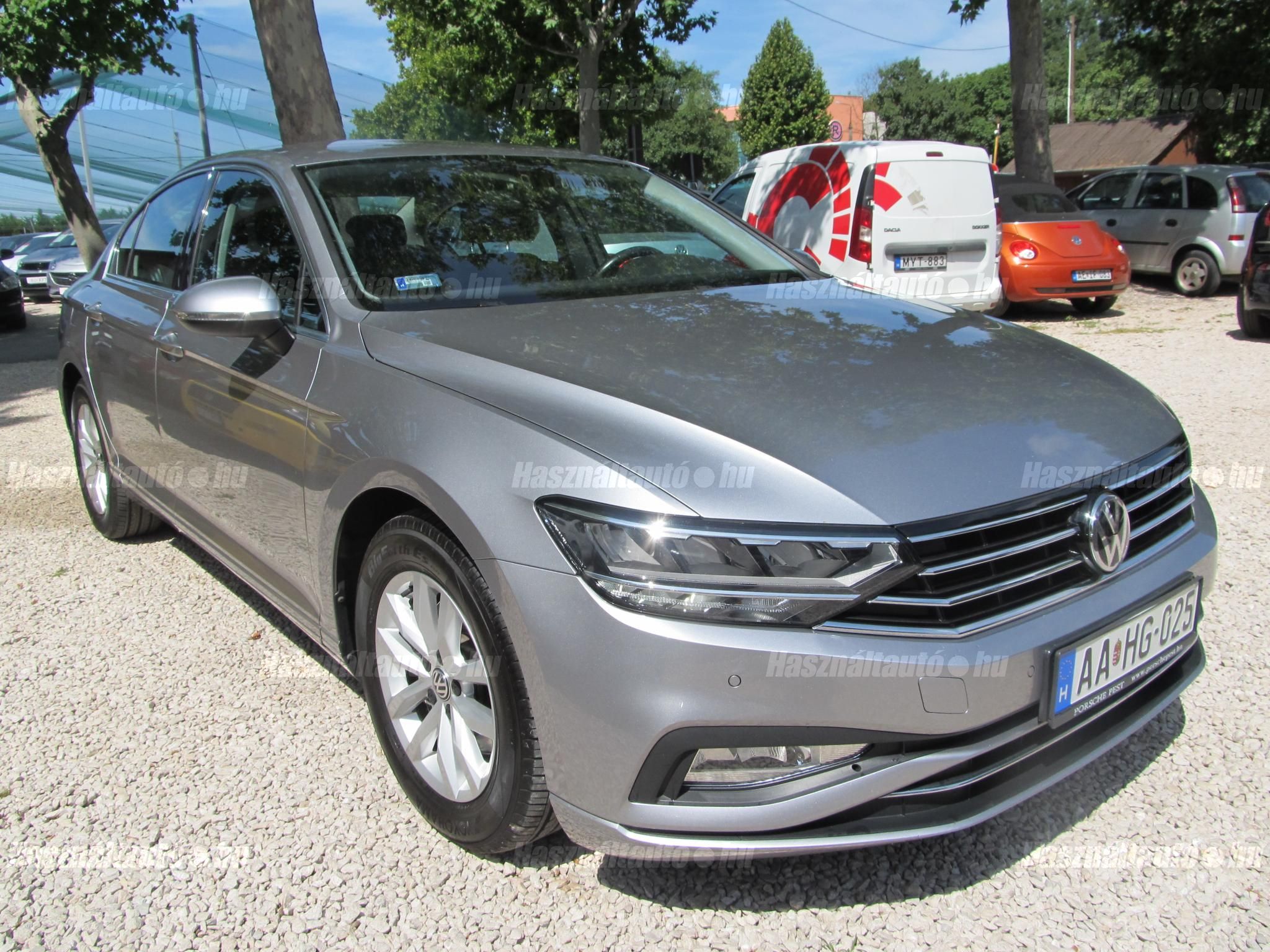 VOLKSWAGEN PASSAT 2020/8 - 1