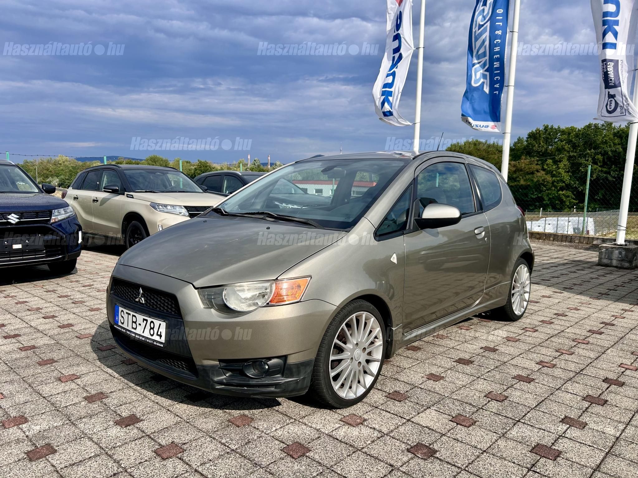 MITSUBISHI COLT 2010/8 - 1