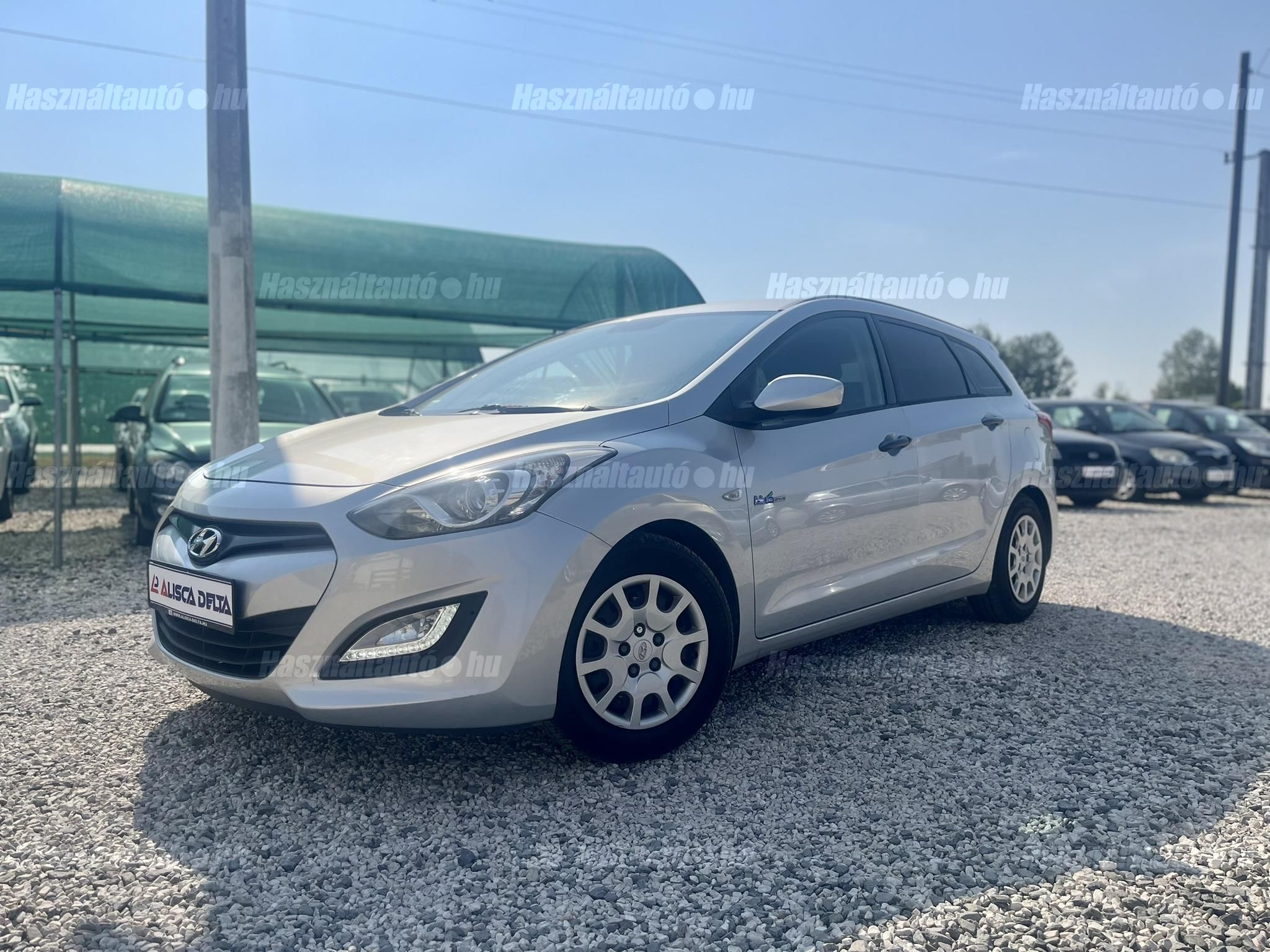 HYUNDAI I30 2014/5 - 1
