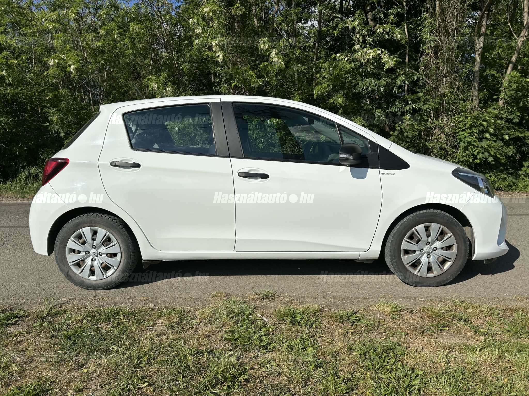 TOYOTA YARIS 2016/12 - 1