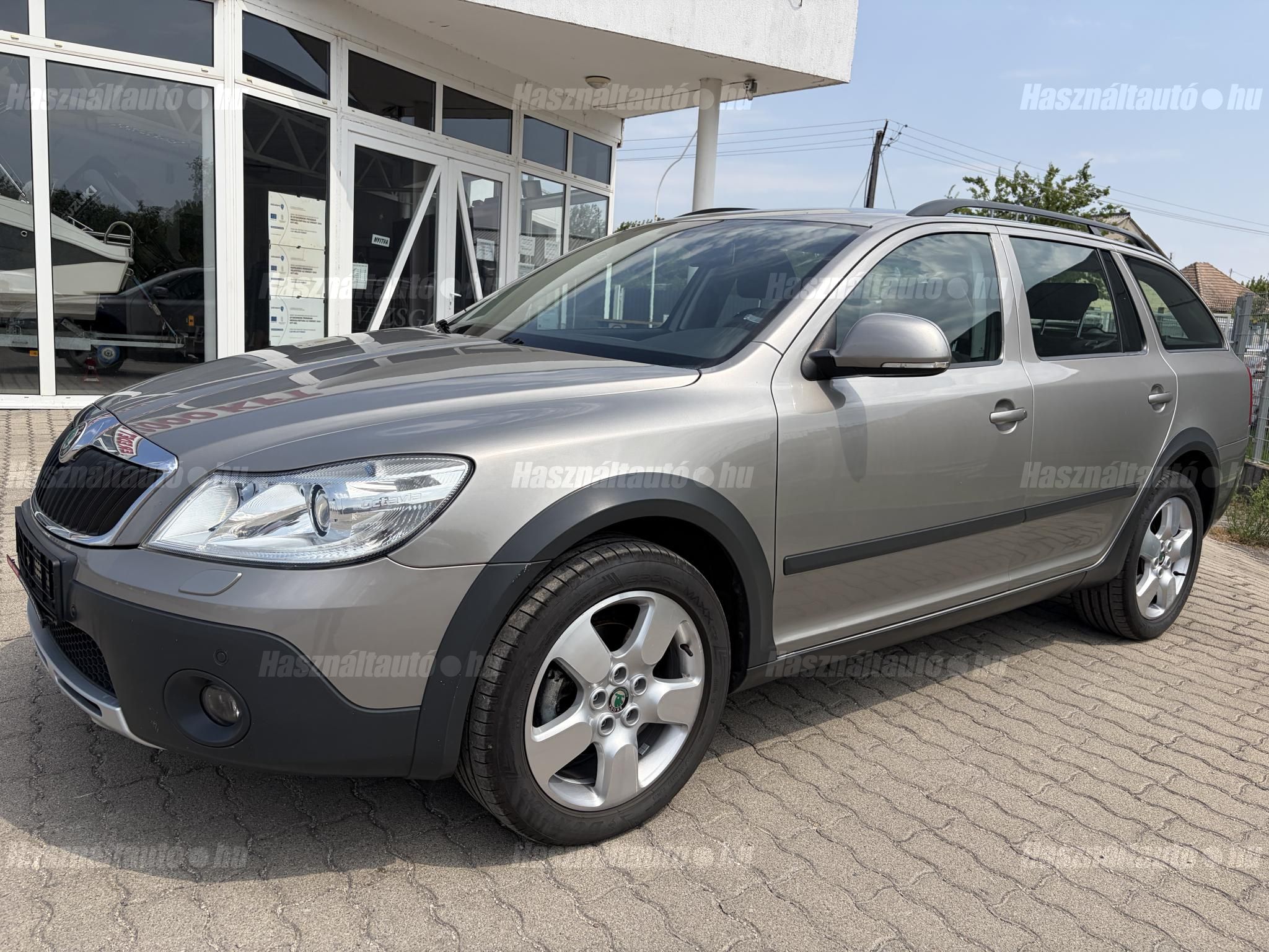 SKODA OCTAVIA 2012/5 - 1