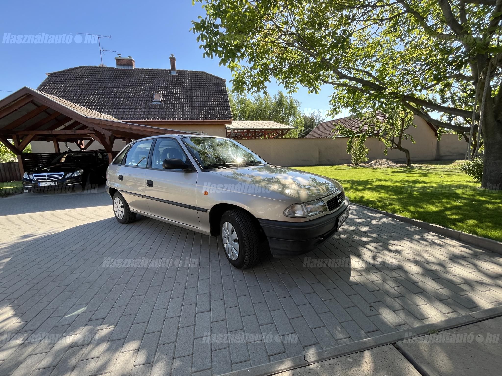 OPEL ASTRA F 2002/7 - 1
