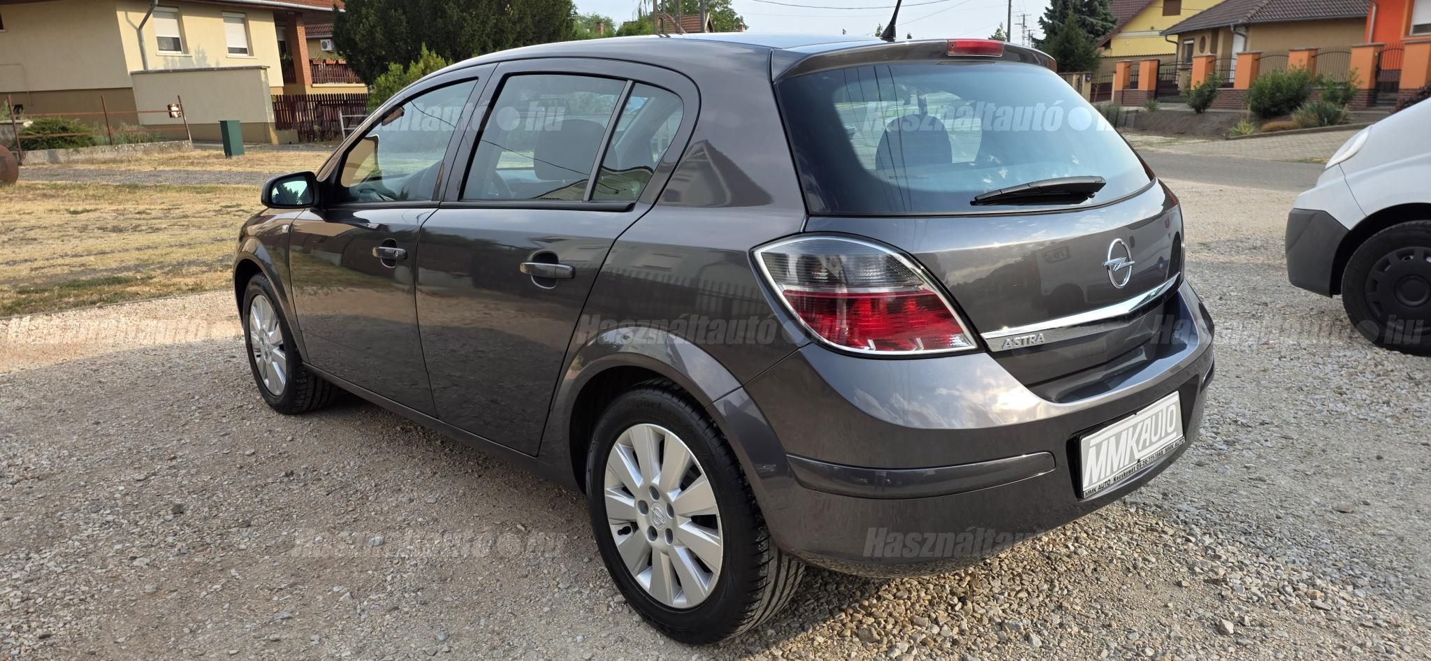 OPEL ASTRA H 2012/4 - 1