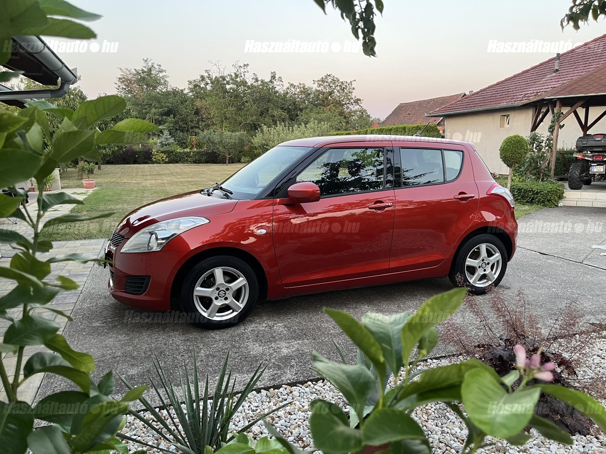 SUZUKI SWIFT 2011/7 - 1