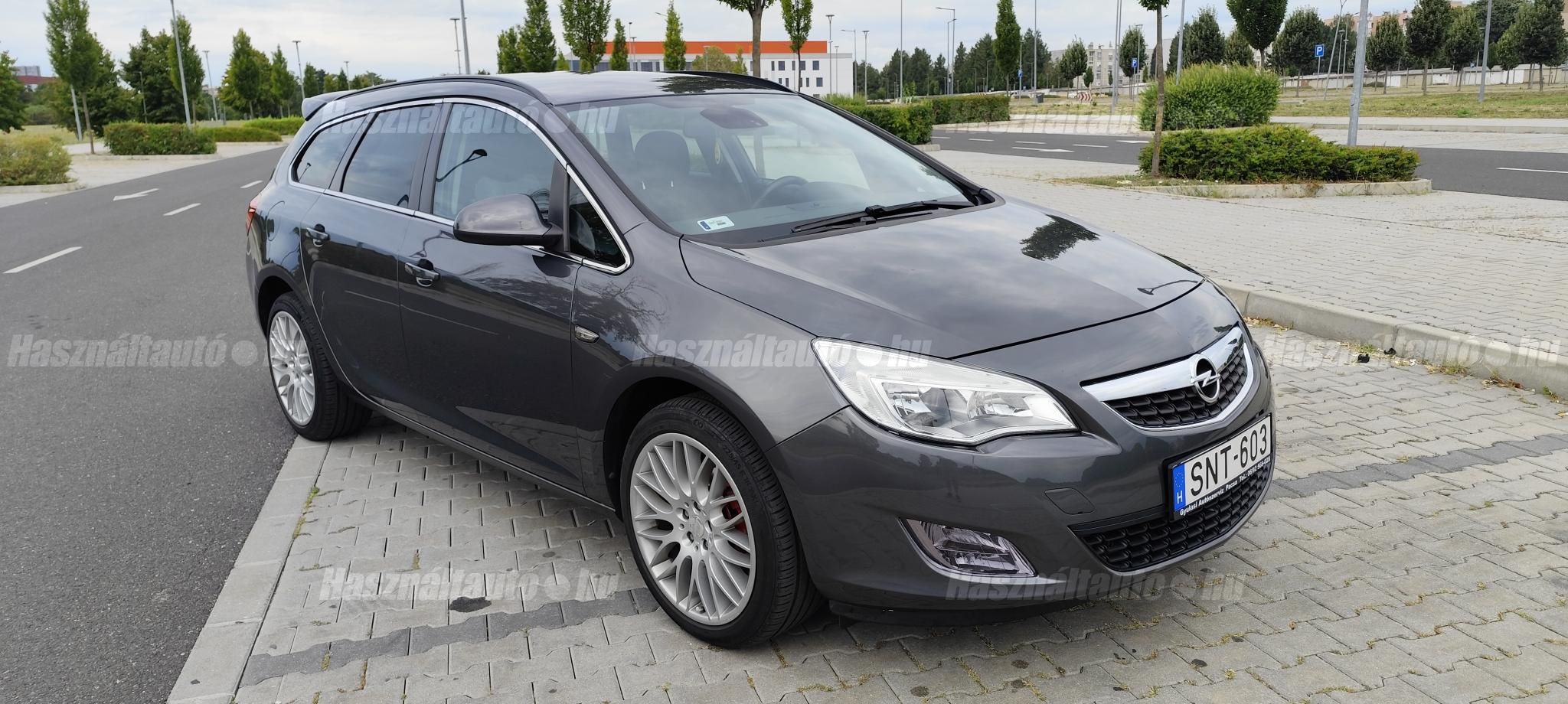 OPEL ASTRA J 2011/7 - 1