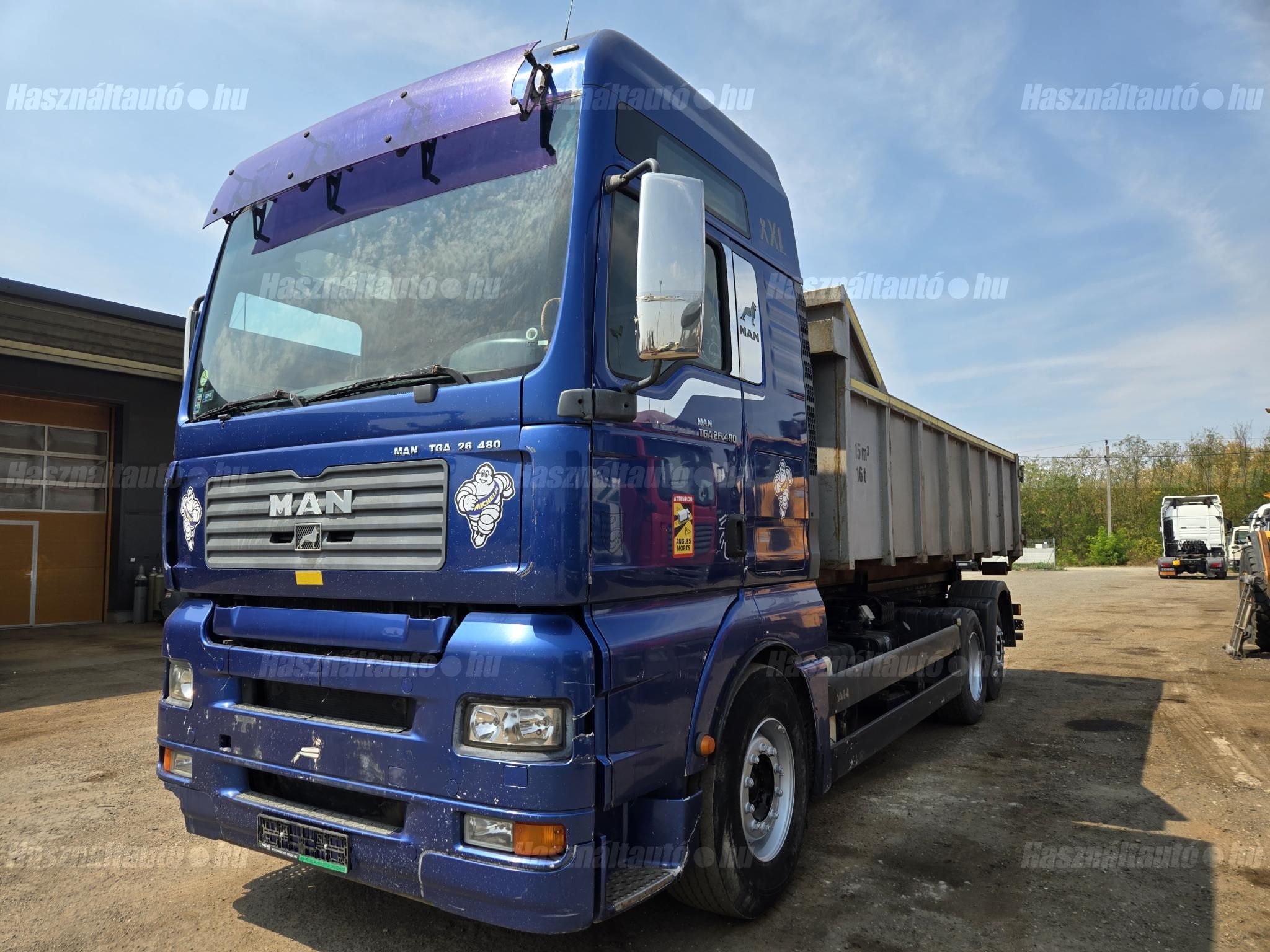 MAN 2004 - 1