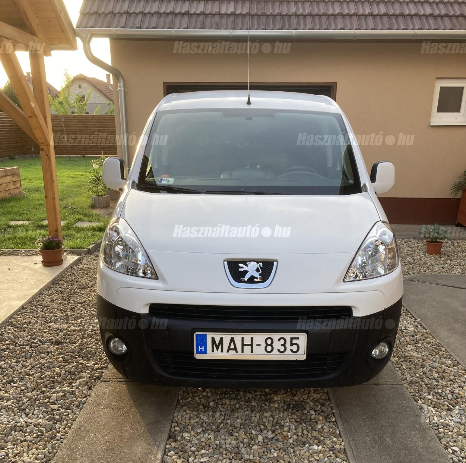 PEUGEOT PARTNER 2011/12 - 1