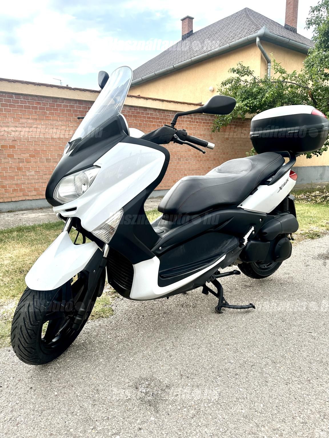 YAMAHA X-MAX 250 2010/6 - 1