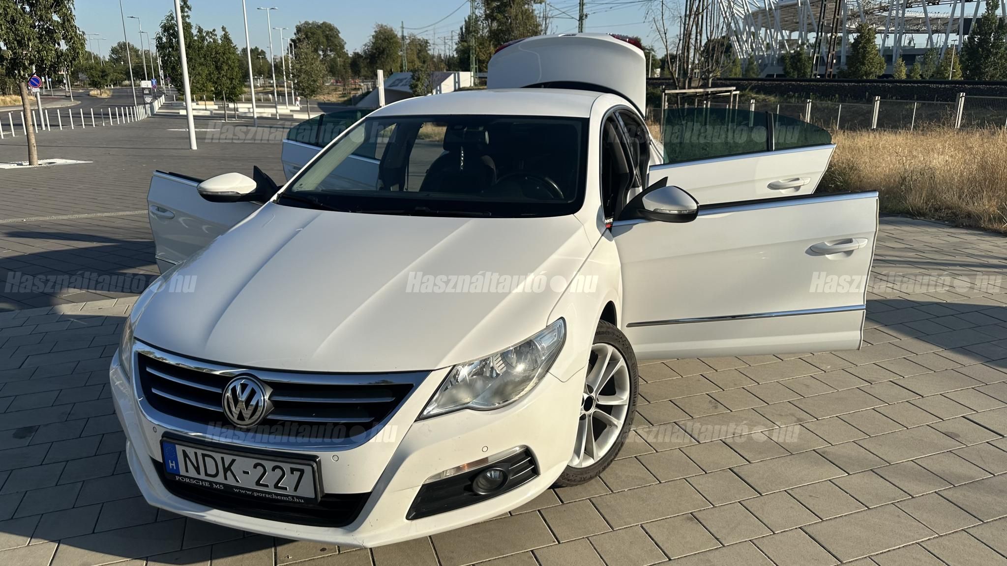 VOLKSWAGEN PASSAT CC 2011 - 1