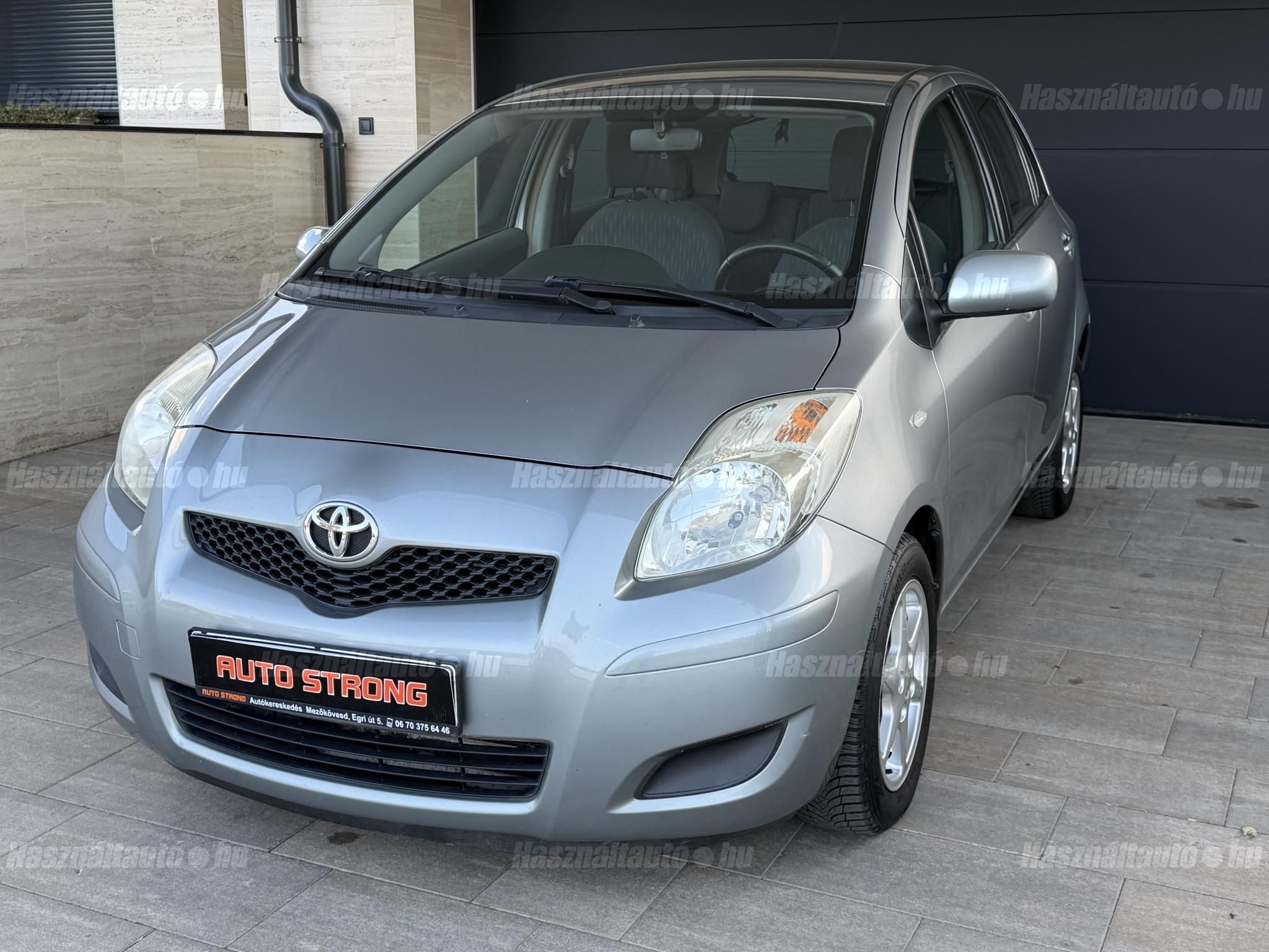 TOYOTA YARIS 2010/3 - 1