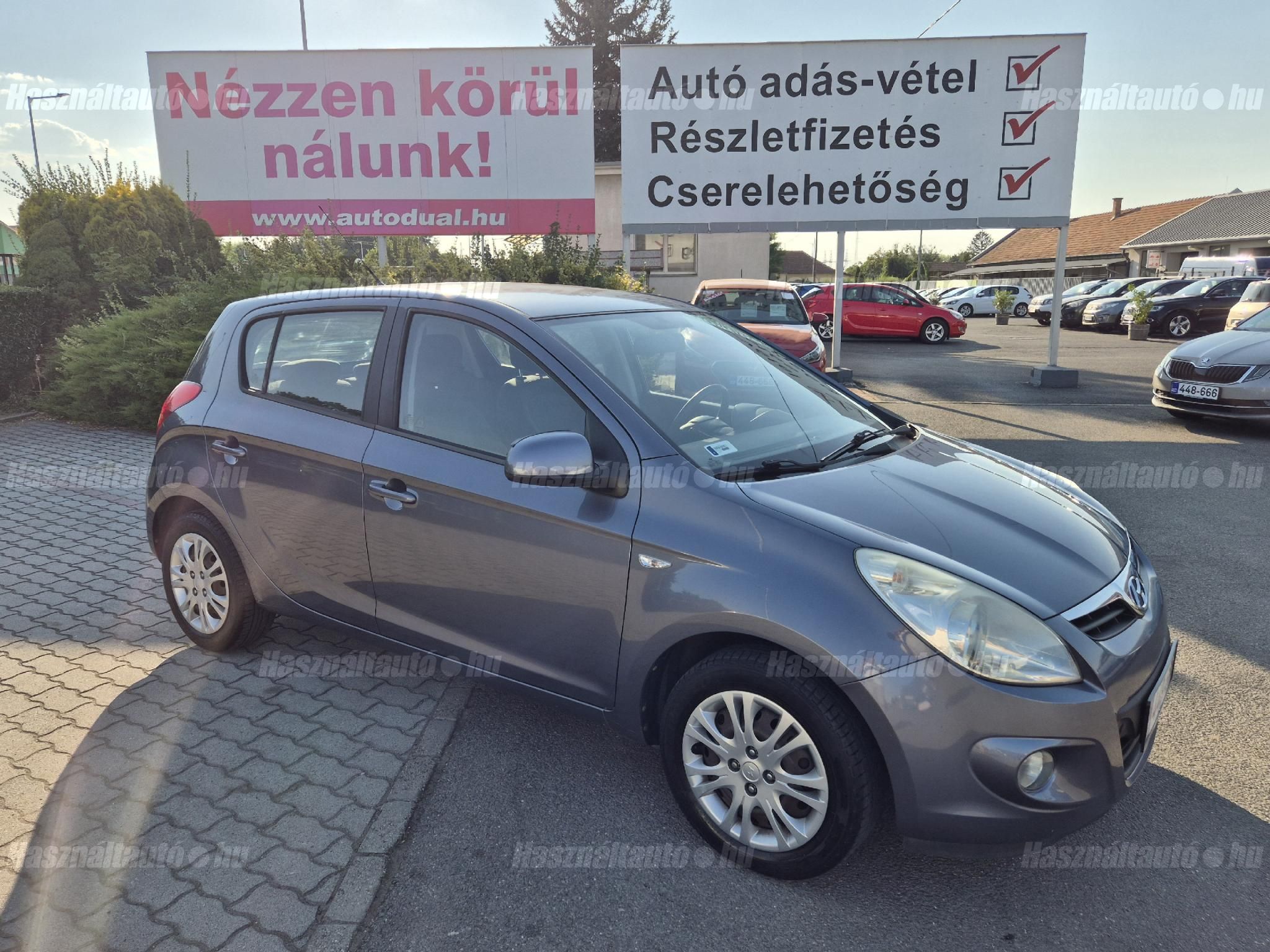 HYUNDAI I20 2010/12 - 1