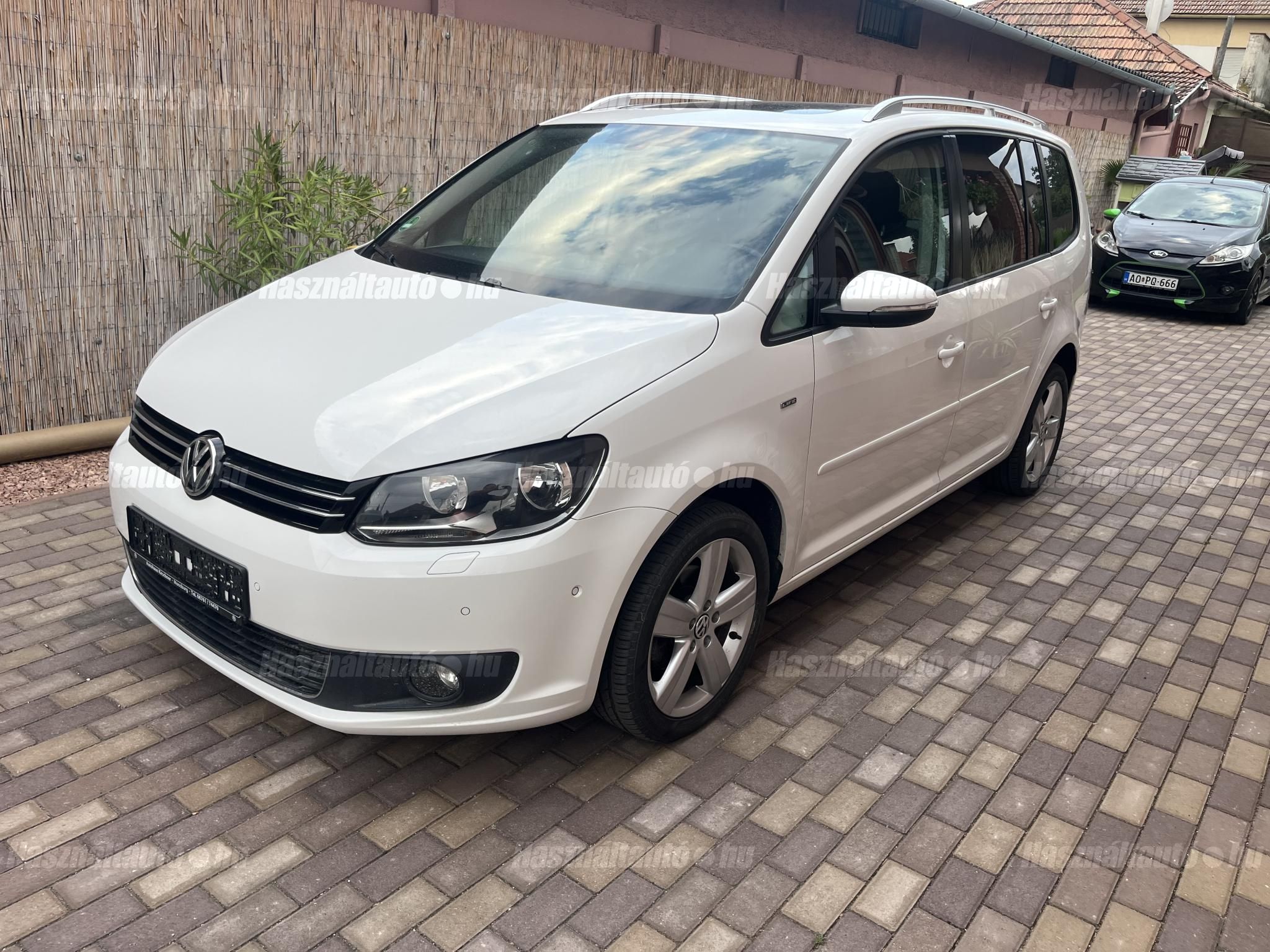 VOLKSWAGEN TOURAN 2013/10 - 1