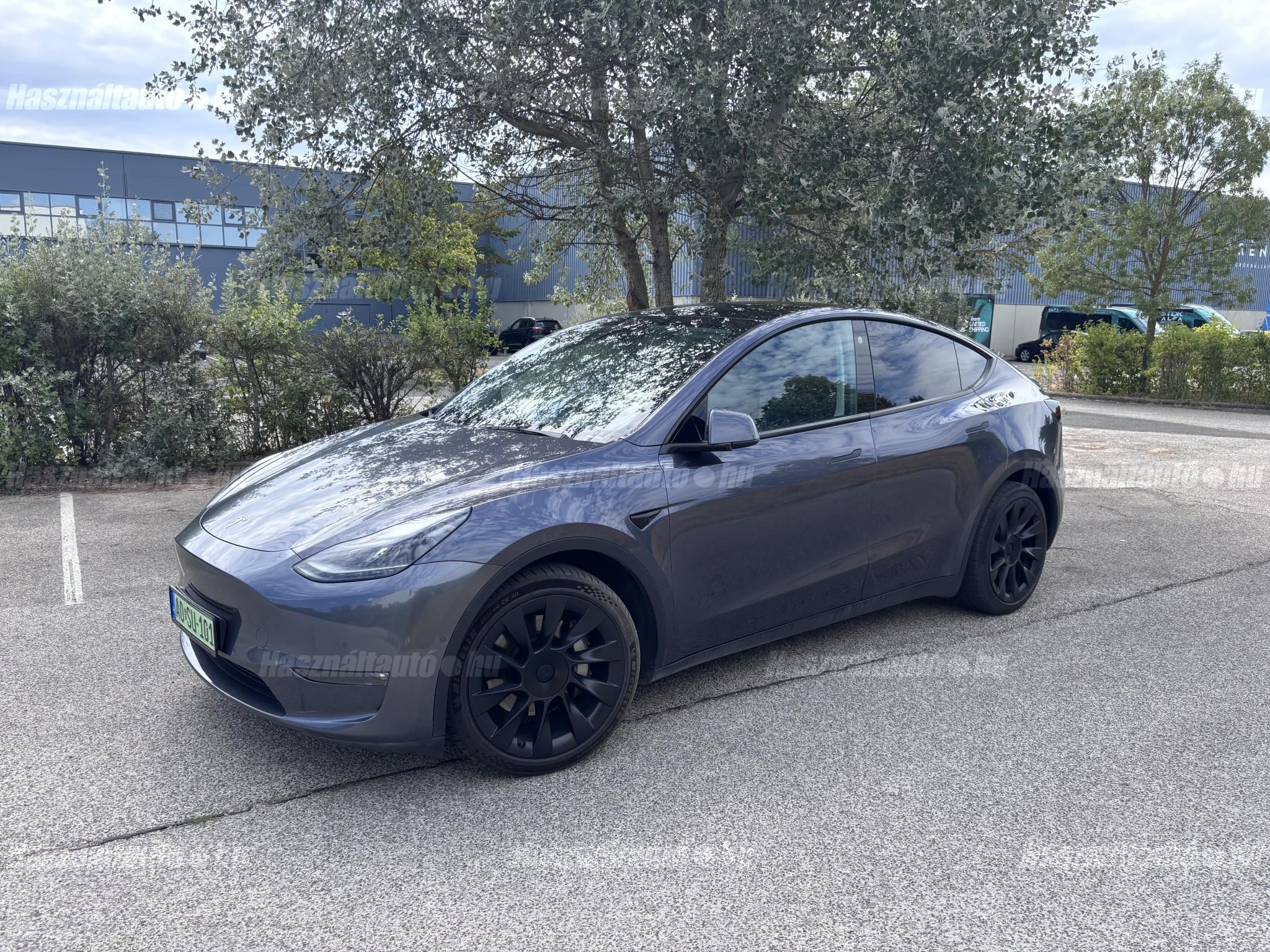 TESLA MODEL Y 2022/3 - 1