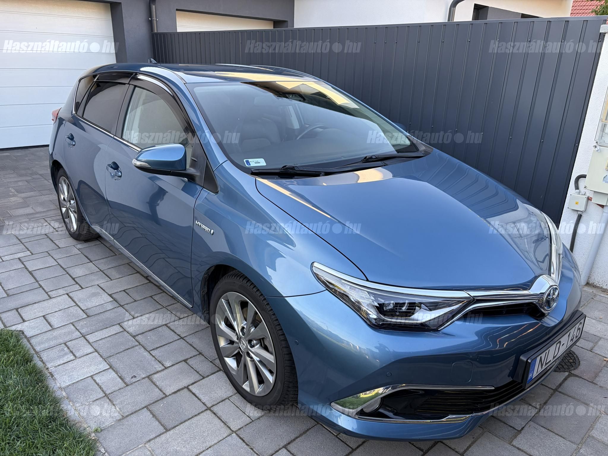 TOYOTA AURIS 2015/12 - 1